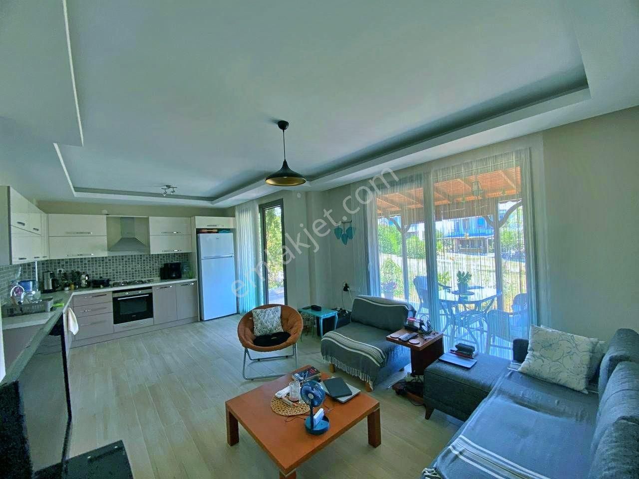 Uytundan Gömeç Karaağaçta Denize 500 Metre Havuzlu 4+1 Villa - Görsel 12