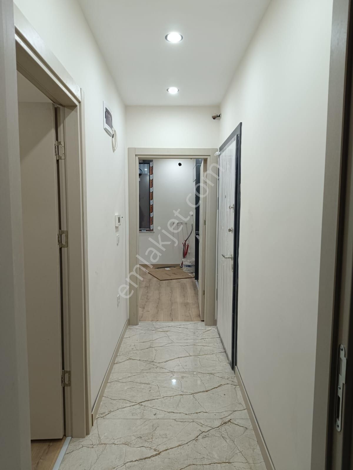 Avcılar Üniversite Mahallesi Yeni Binada Tabandan Isıtma Satılık 1+1 Yüksek Giriş Daire - Görsel 8