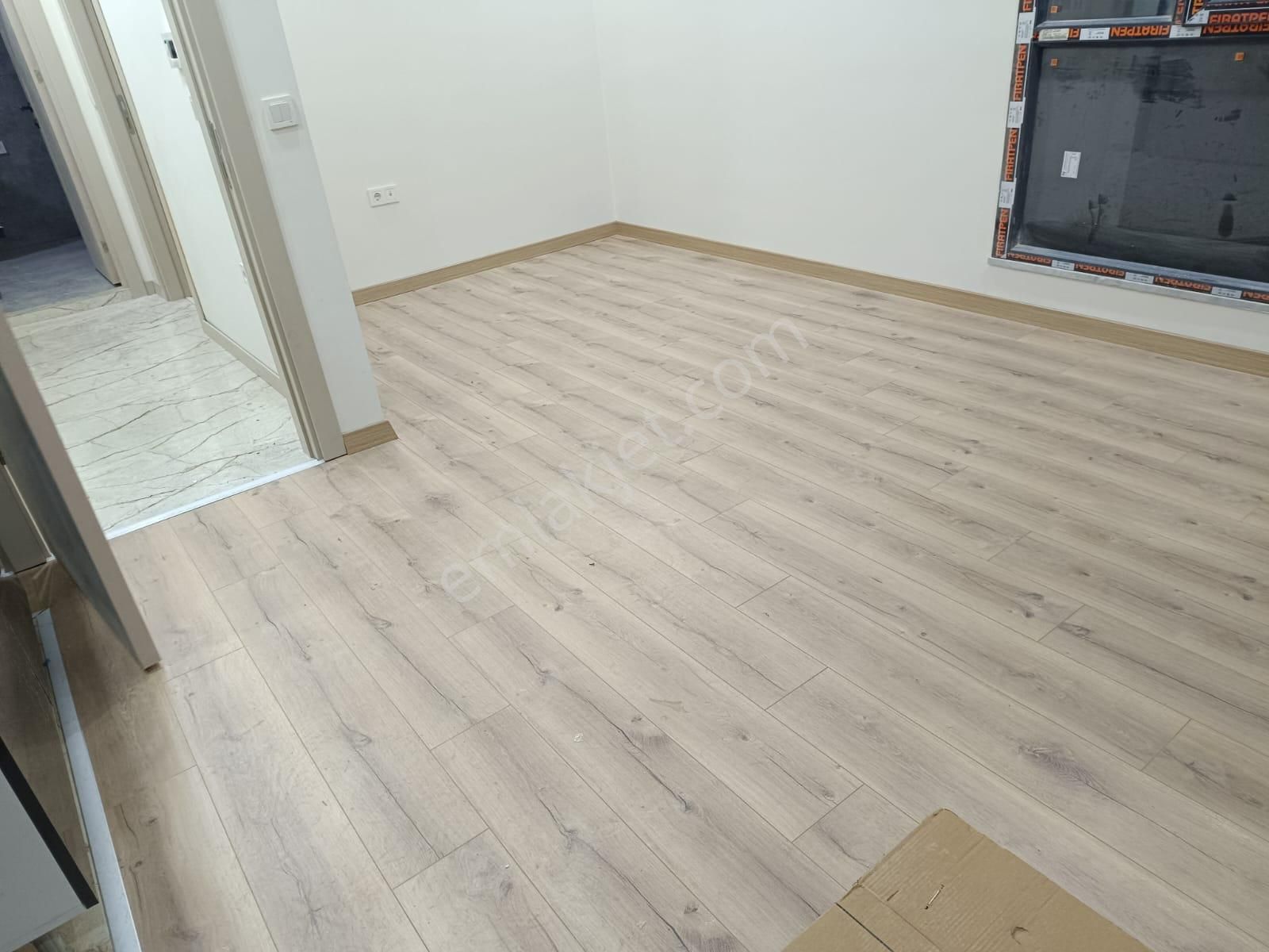 Avcılar Üniversite Mahallesi Yeni Binada Tabandan Isıtma Satılık 1+1 Yüksek Giriş Daire