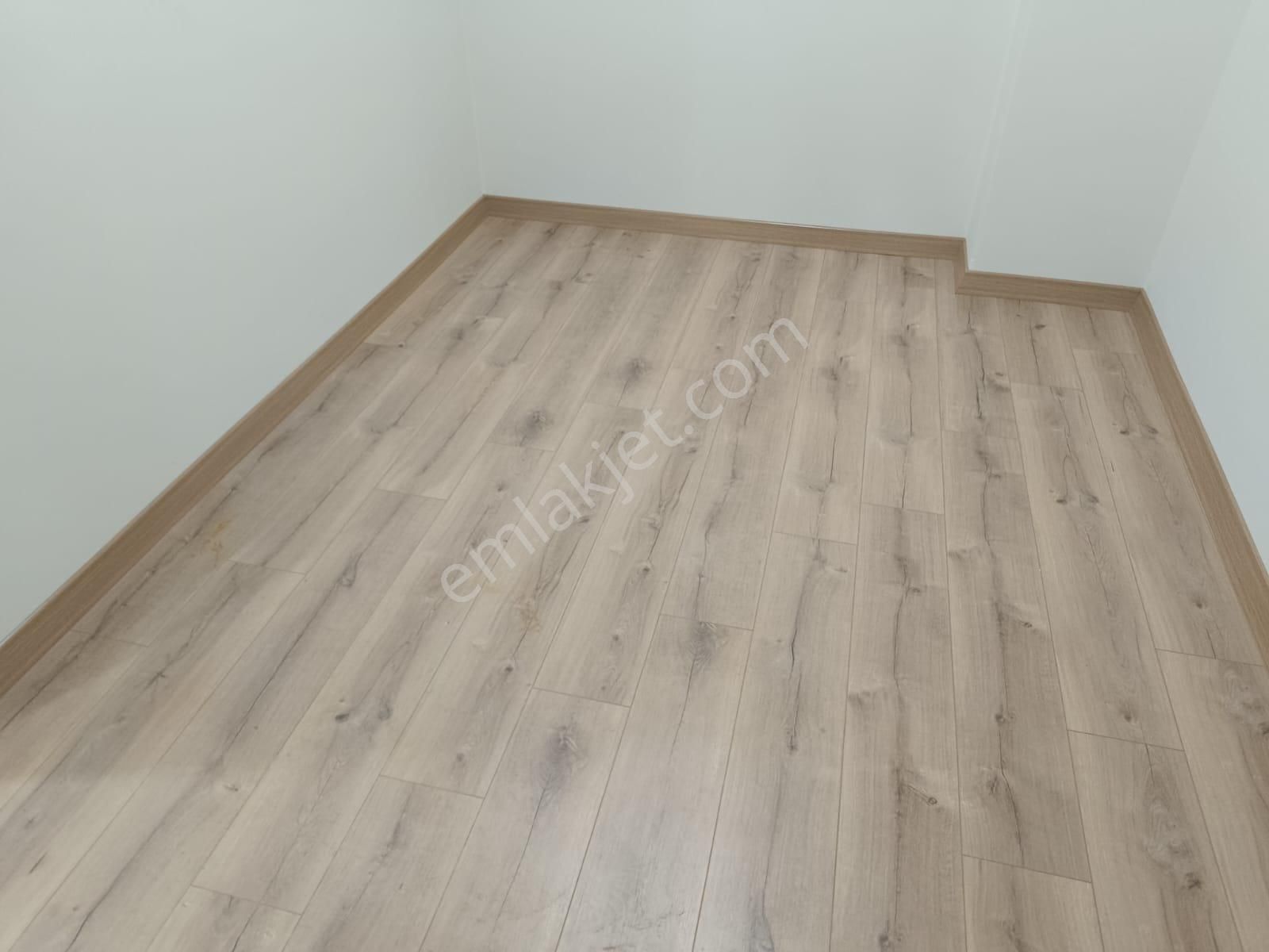 Avcılar Üniversite Mahallesi Yeni Binada Tabandan Isıtma Satılık 1+1 Yüksek Giriş Daire - Görsel 13