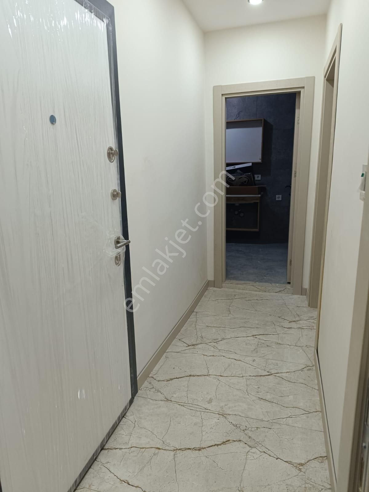 Avcılar Üniversite Mahallesi Yeni Binada Tabandan Isıtma Satılık 1+1 Yüksek Giriş Daire - Görsel 9