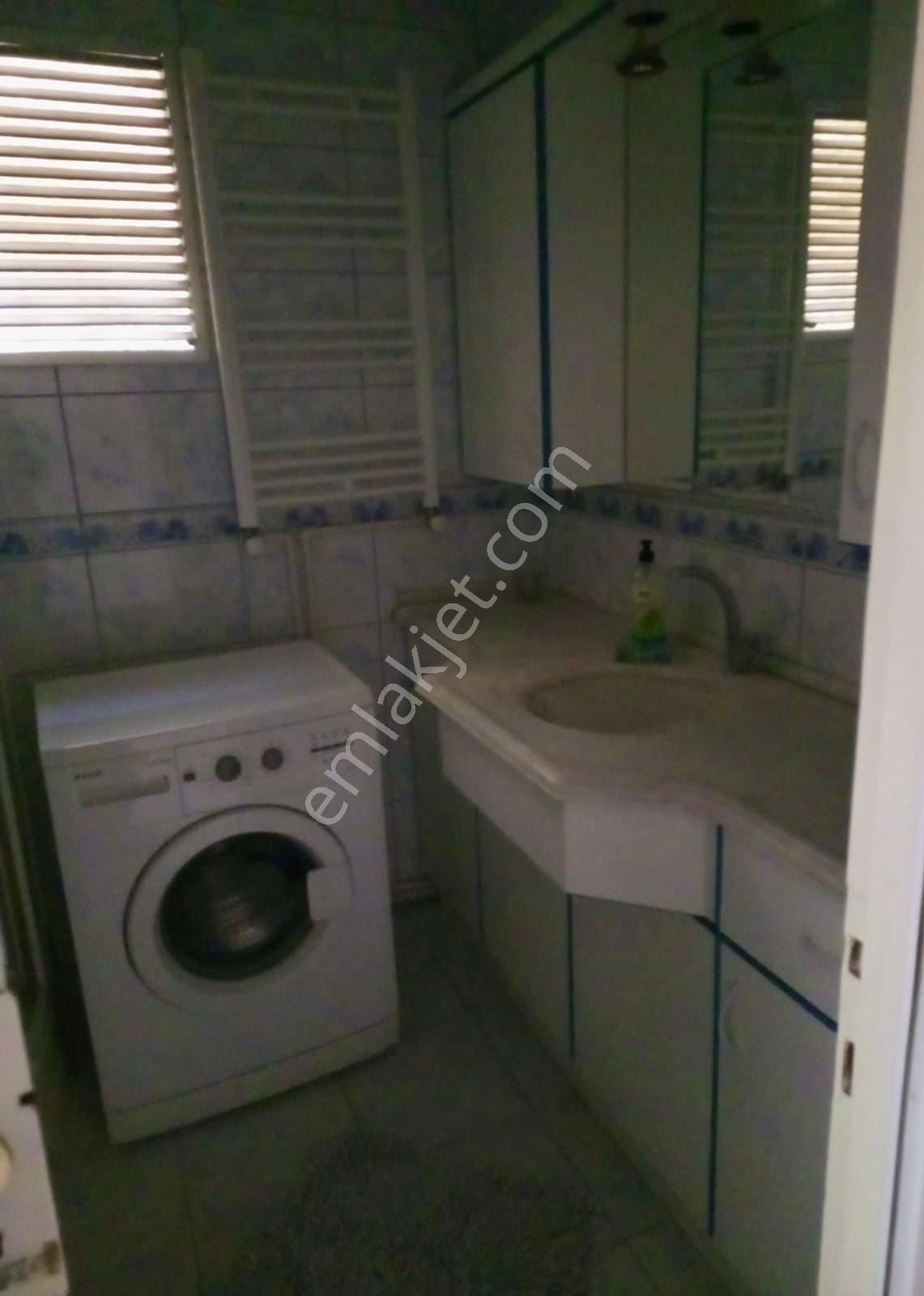 Üçkuyular Demokrasi Üniversitesi Çevresi Eşyalı Kiralık Daire - Görsel 14