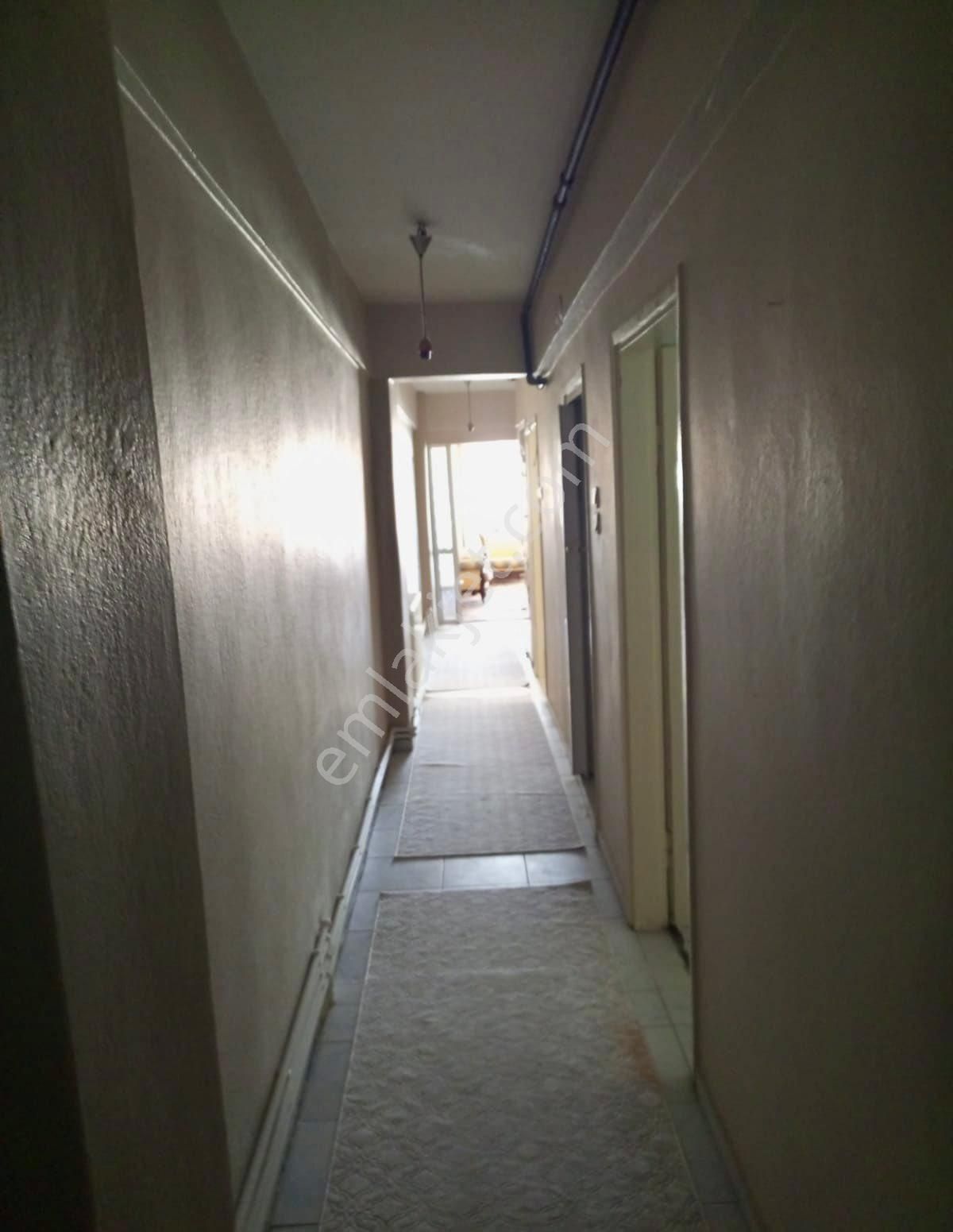 Üçkuyular Demokrasi Üniversitesi Çevresi Eşyalı Kiralık Daire - Görsel 3