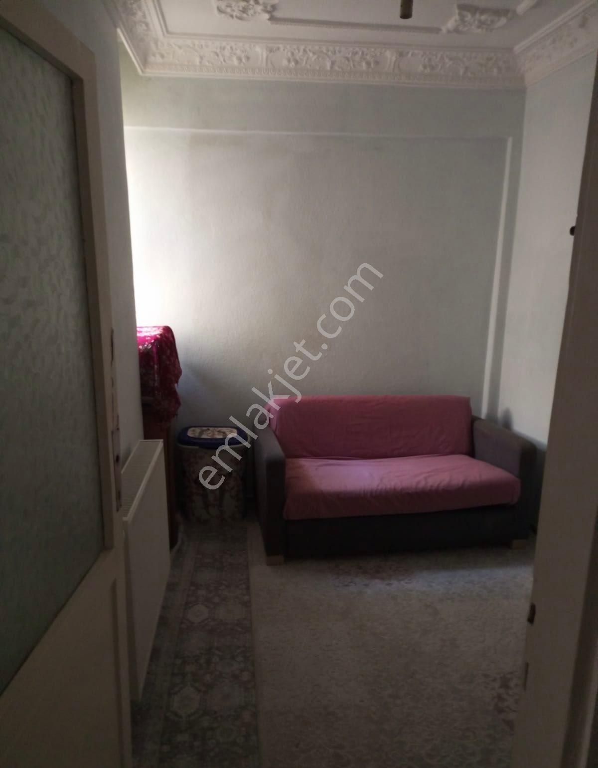 Üçkuyular Demokrasi Üniversitesi Çevresi Eşyalı Kiralık Daire - Görsel 22