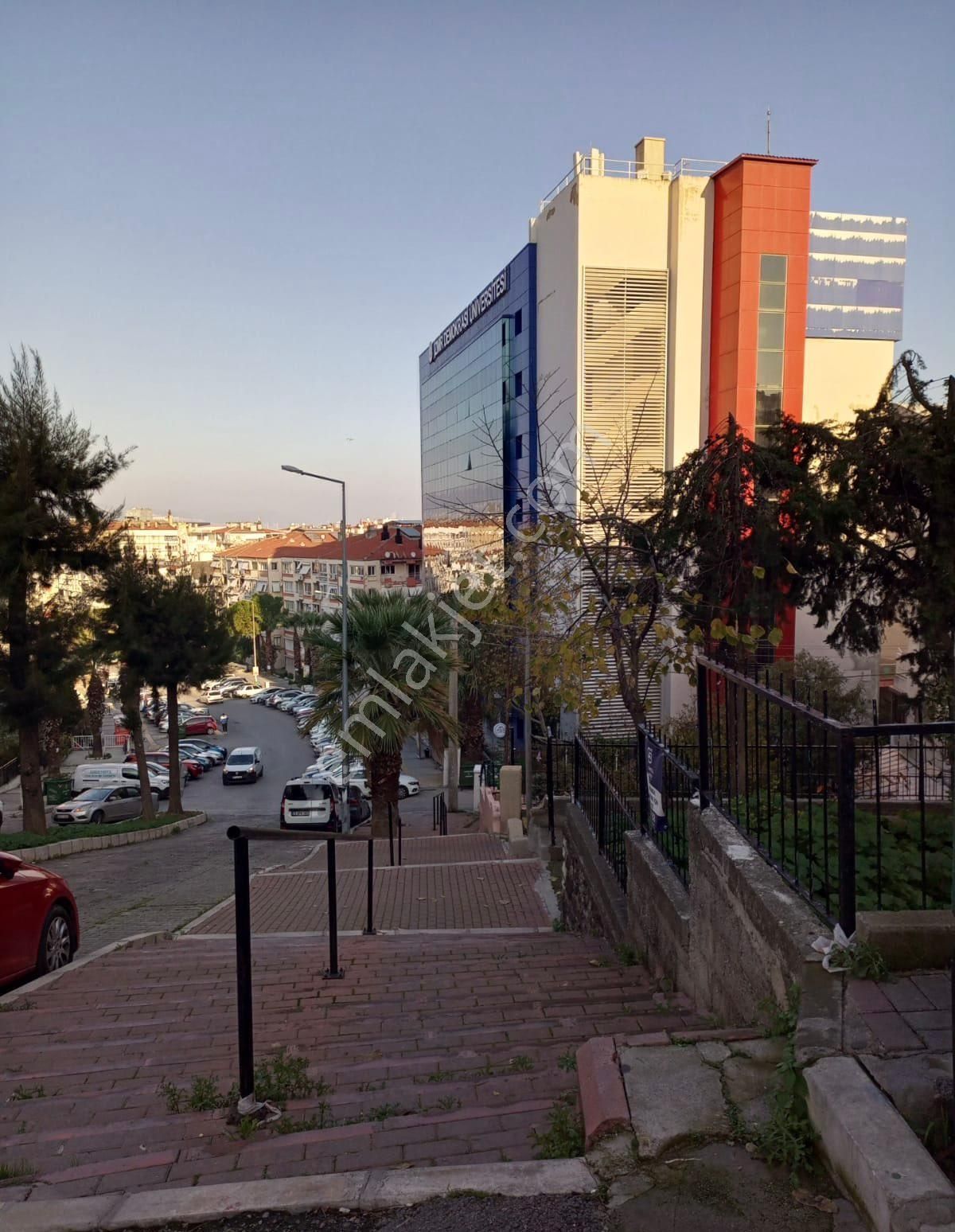 Üçkuyular Demokrasi Üniversitesi Çevresi Eşyalı Kiralık Daire - Görsel 26