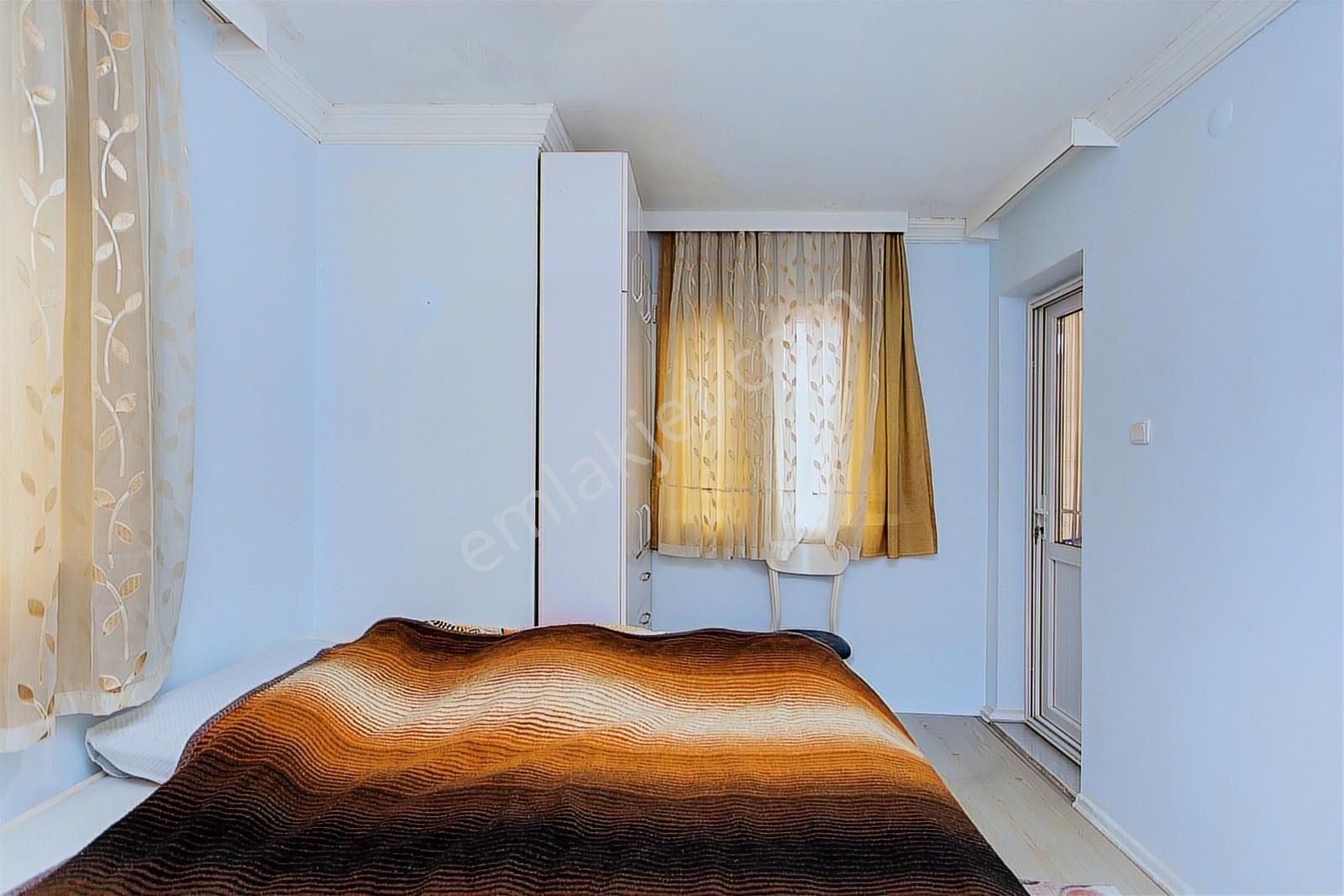 Yenifoça Cumhuriyet Mah. Satılık 4+1 Tripleks Villa - Görsel 18