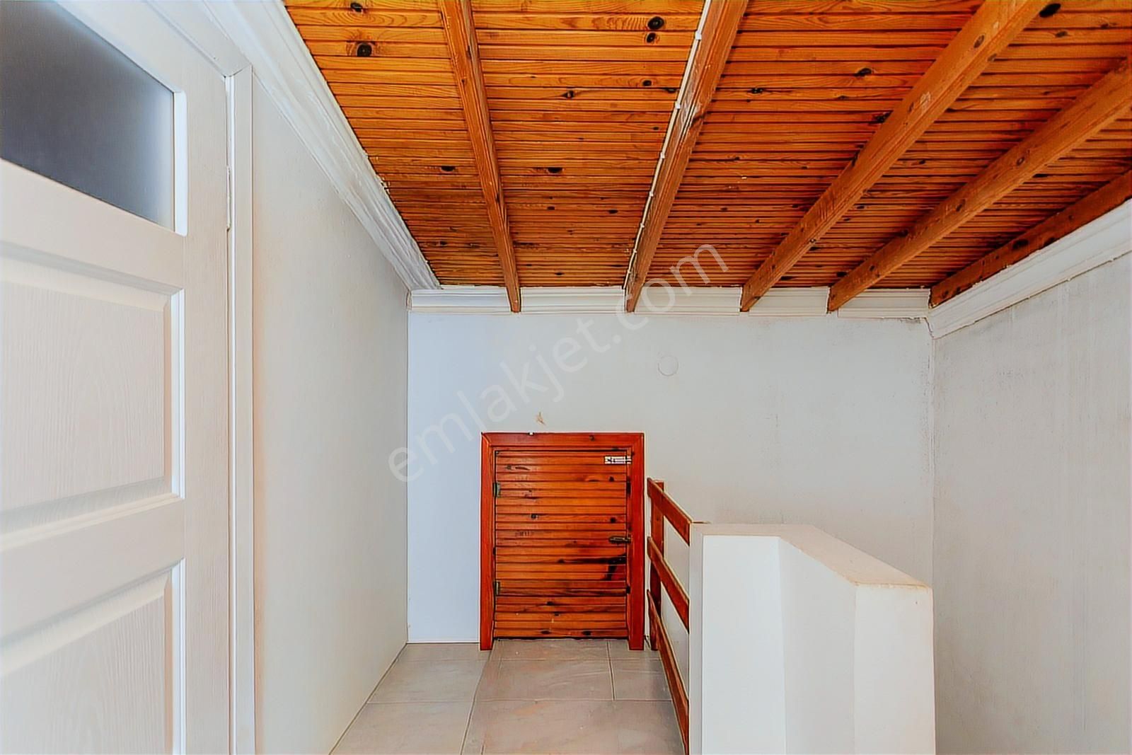 Yenifoça Cumhuriyet Mah. Satılık 4+1 Tripleks Villa - Görsel 11