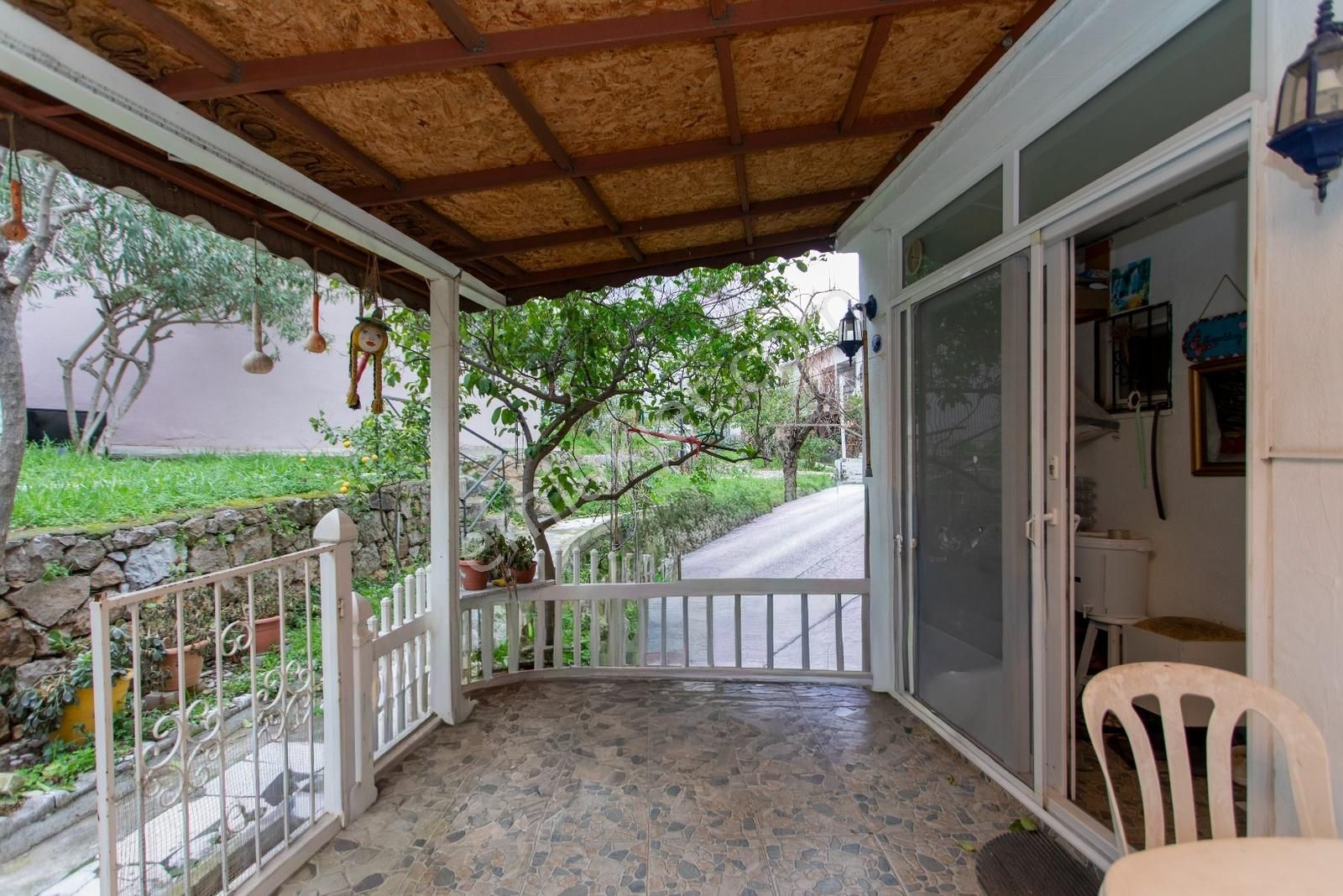 Yenifoça Cumhuriyet Mah. Satılık 4+1 Tripleks Villa - Görsel 6