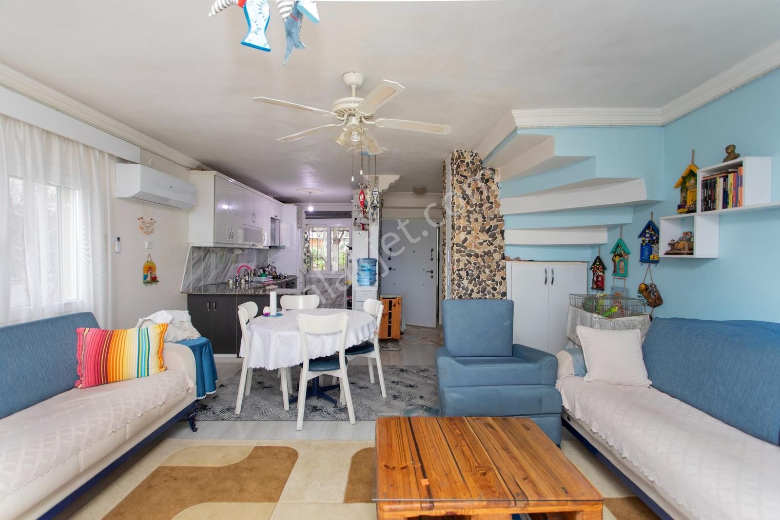 Yenifoça Cumhuriyet Mah. Satılık 4+1 Tripleks Villa - Görsel 3