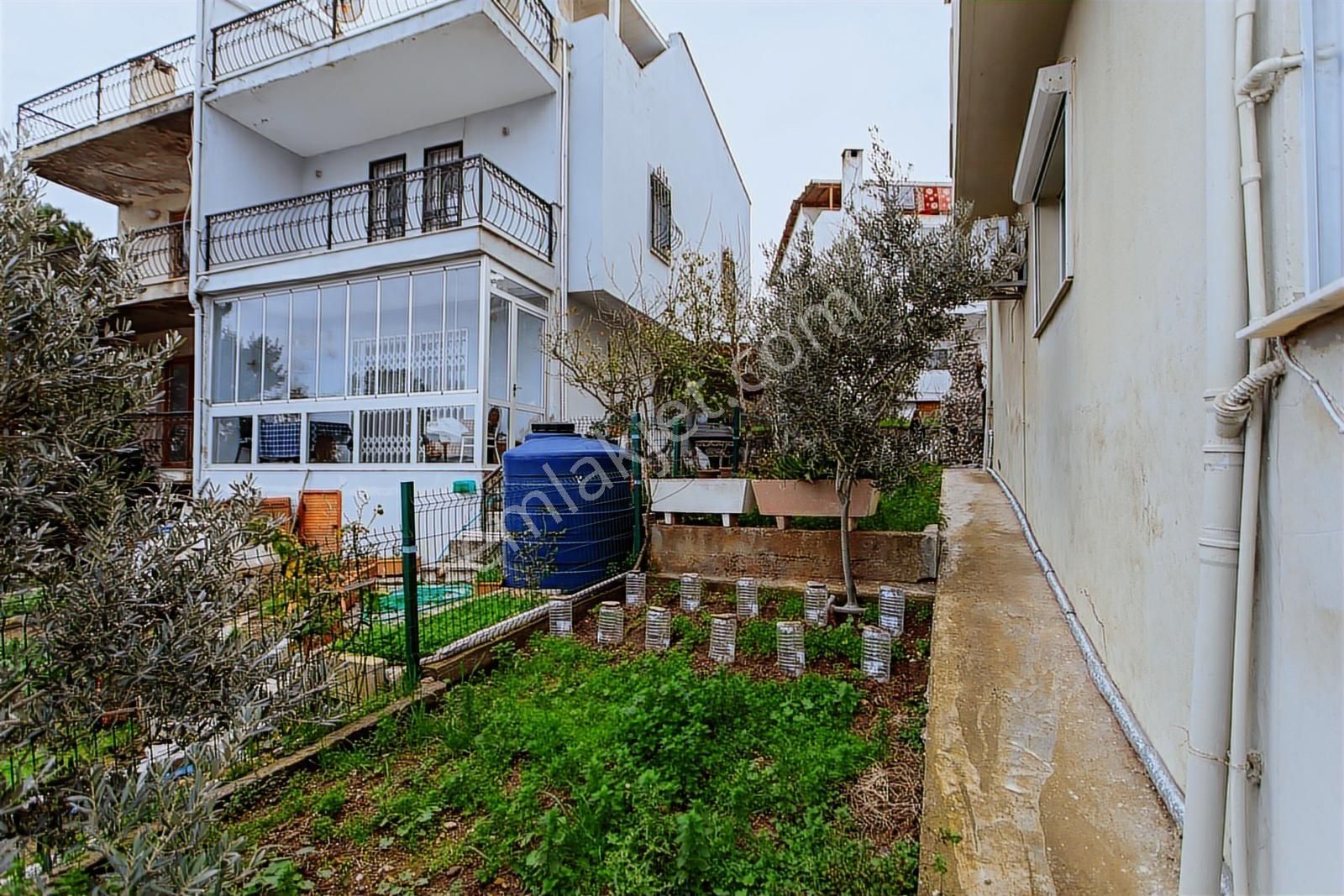 Yenifoça Cumhuriyet Mah. Satılık 4+1 Tripleks Villa - Görsel 32