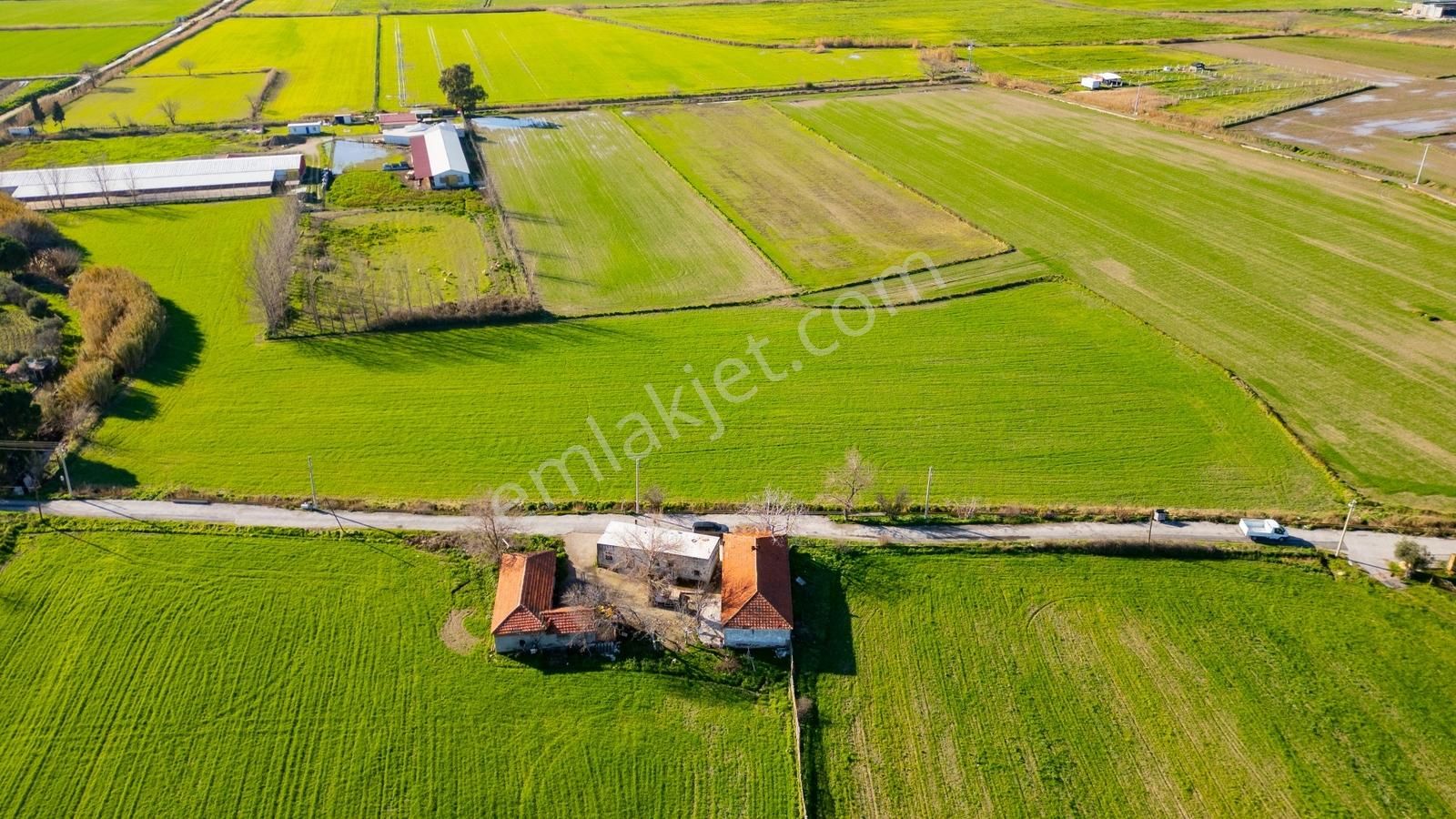 Foça Hacıveli Mah. Satılık Tarla - Görsel 3