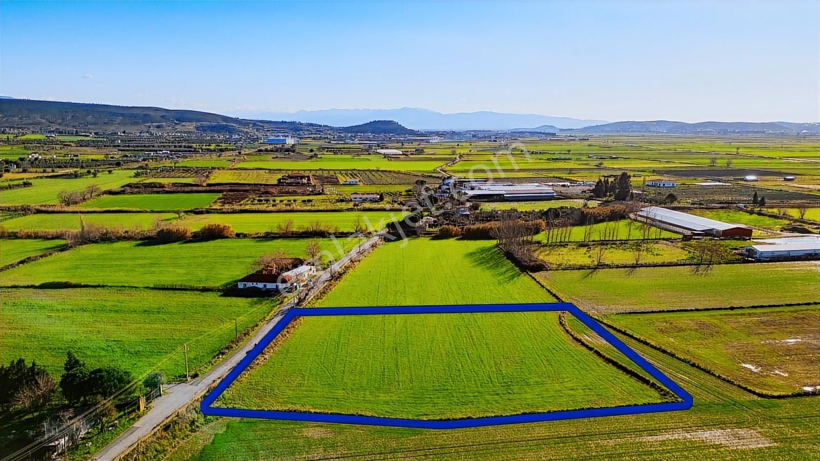 Foça Hacıveli Mah. Satılık Tarla - Görsel 4