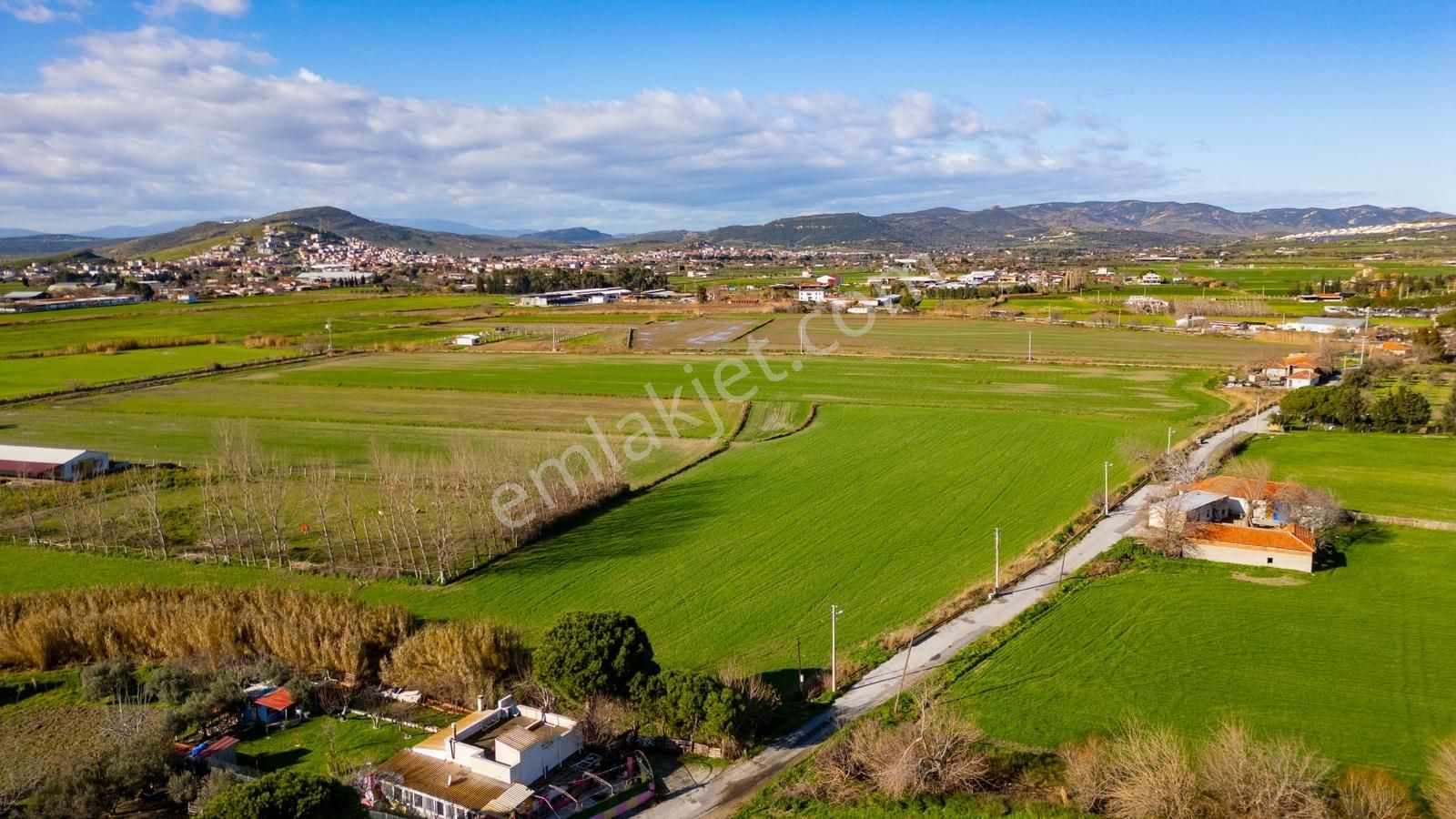 Foça Hacıveli Mah. Satılık Tarla - Görsel 25