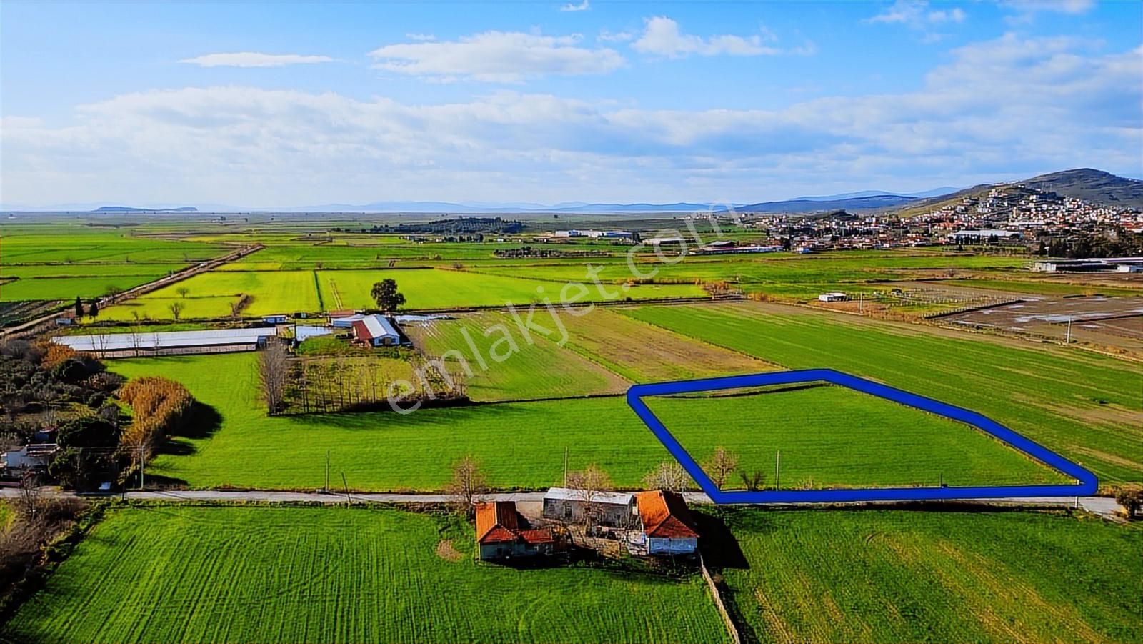 Foça Hacıveli Mah. Satılık Tarla - Görsel 24