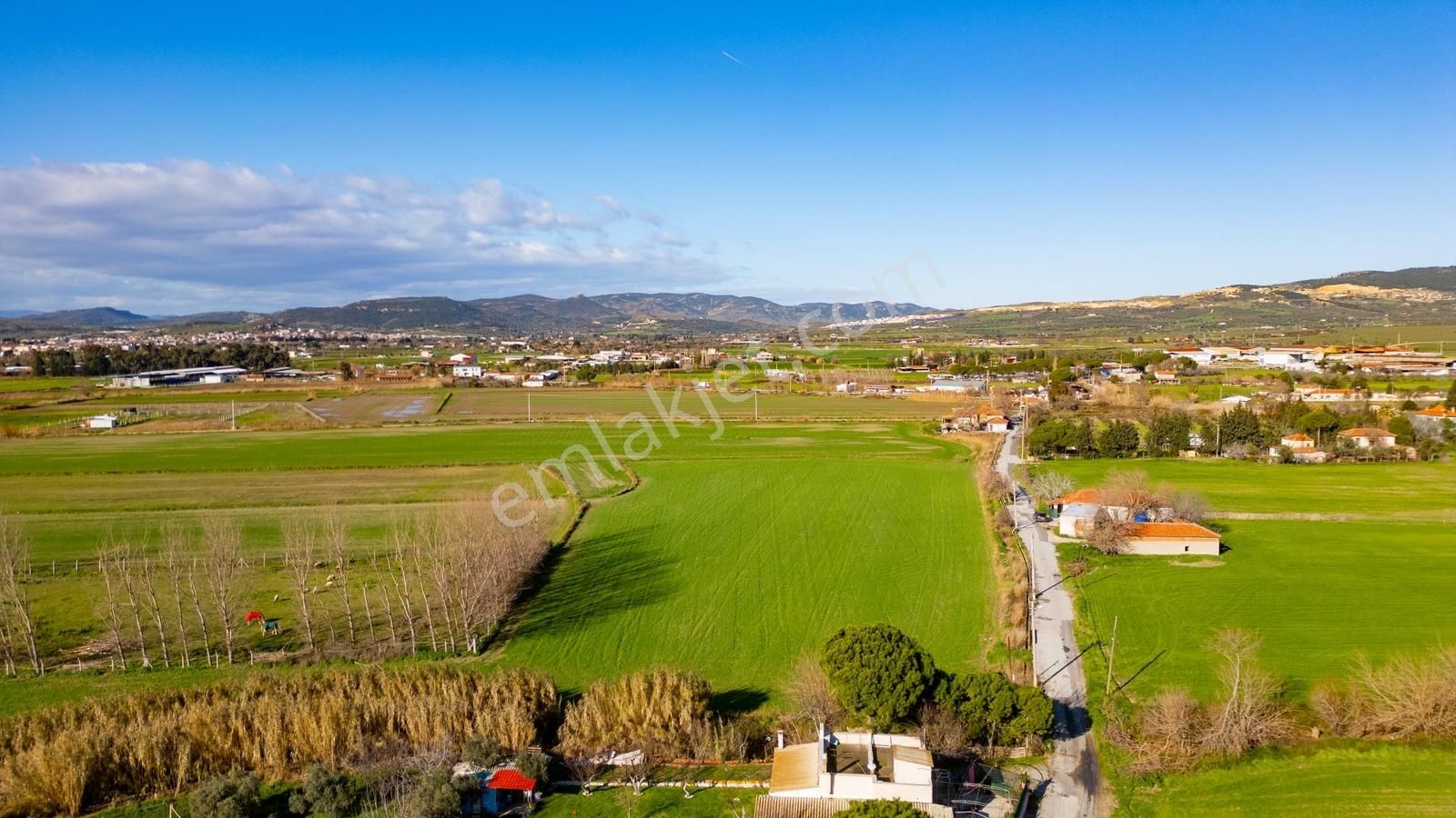 Foça Hacıveli Mah. Satılık Tarla - Görsel 27