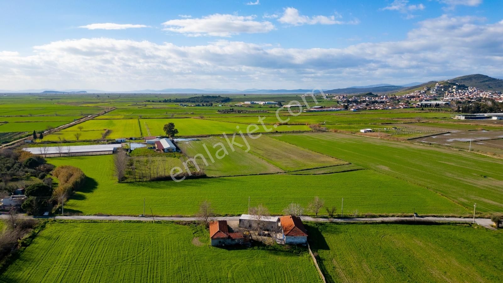 Foça Hacıveli Mah. Satılık Tarla - Görsel 20