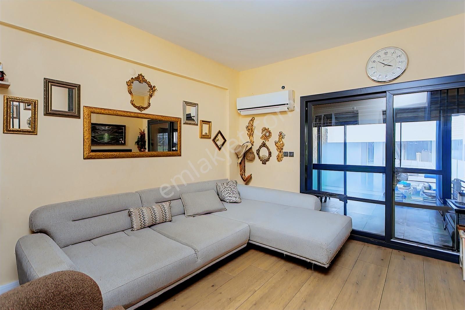 Yenifoça'da Full Deniz Manzaralı Satılık 3+1 Villa - Görsel 4