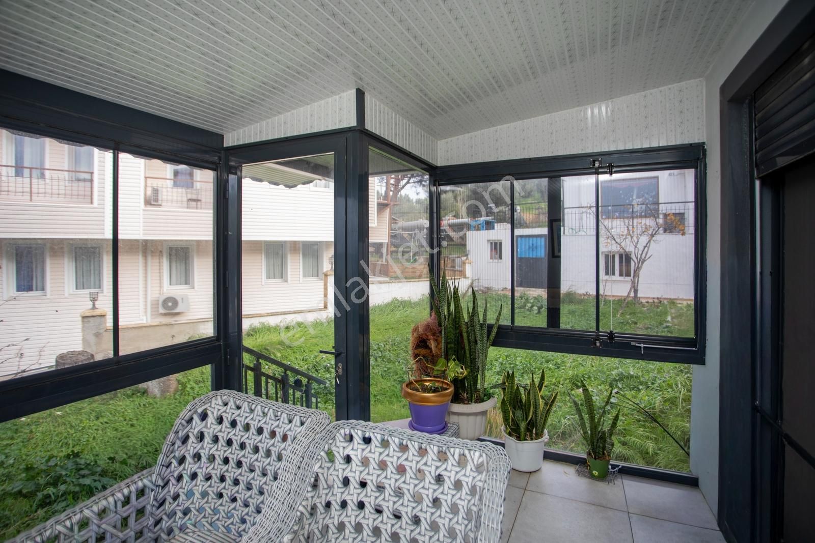 Yenifoça'da Full Deniz Manzaralı Satılık 3+1 Villa - Görsel 14