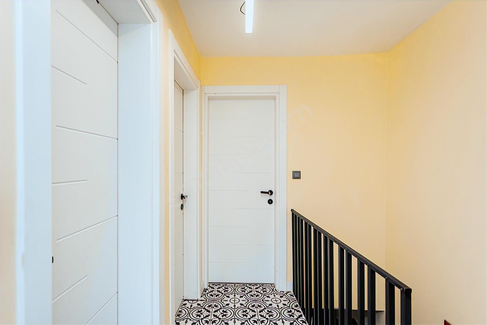 Yenifoça'da Full Deniz Manzaralı Satılık 3+1 Villa - Görsel 7