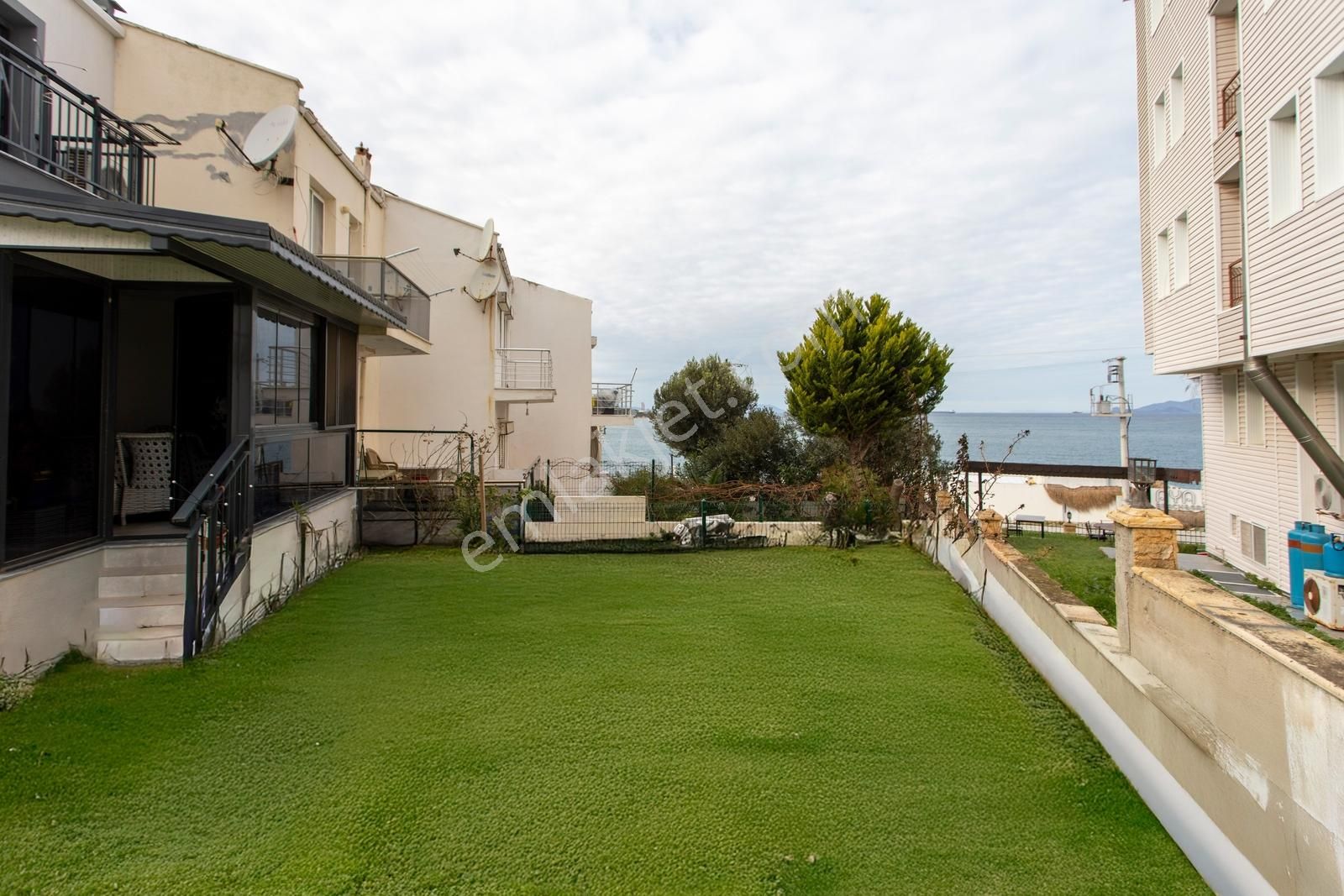 Yenifoça'da Full Deniz Manzaralı Satılık 3+1 Villa - Görsel 23