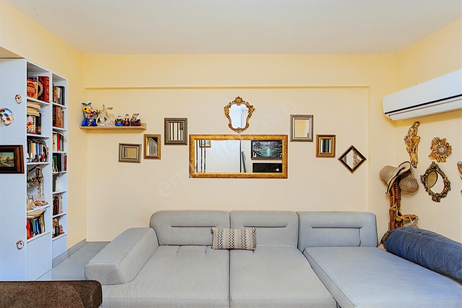 Yenifoça'da Full Deniz Manzaralı Satılık 3+1 Villa - Görsel 13