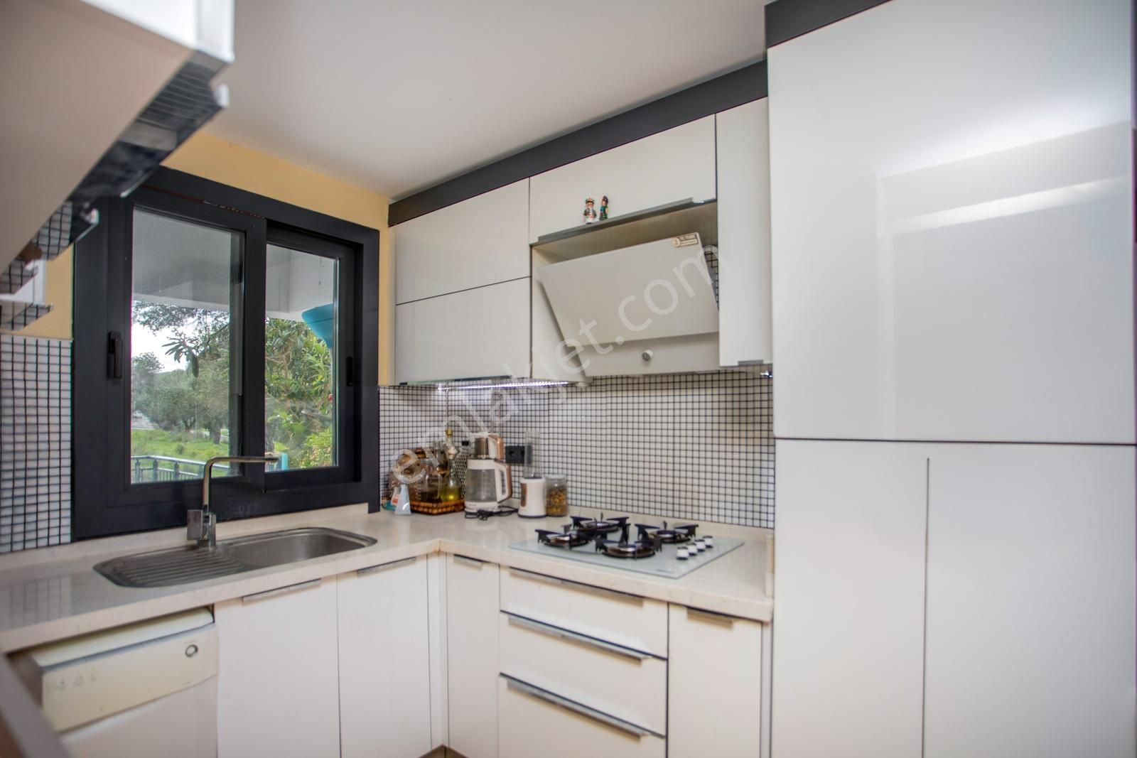 Yenifoça'da Full Deniz Manzaralı Satılık 3+1 Villa - Görsel 5