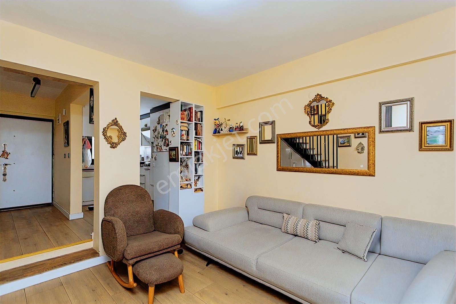 Yenifoça'da Full Deniz Manzaralı Satılık 3+1 Villa - Görsel 12