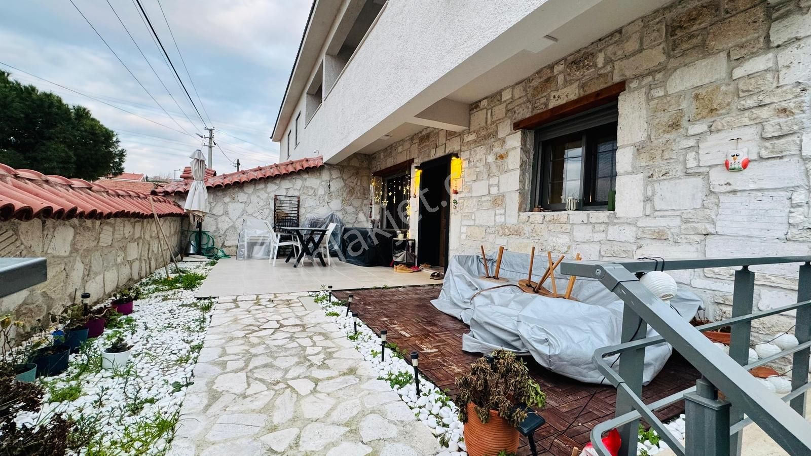 Foça Kazım Dirik Mah. Kiralık 3+1 Müstakil Villa - Görsel 4