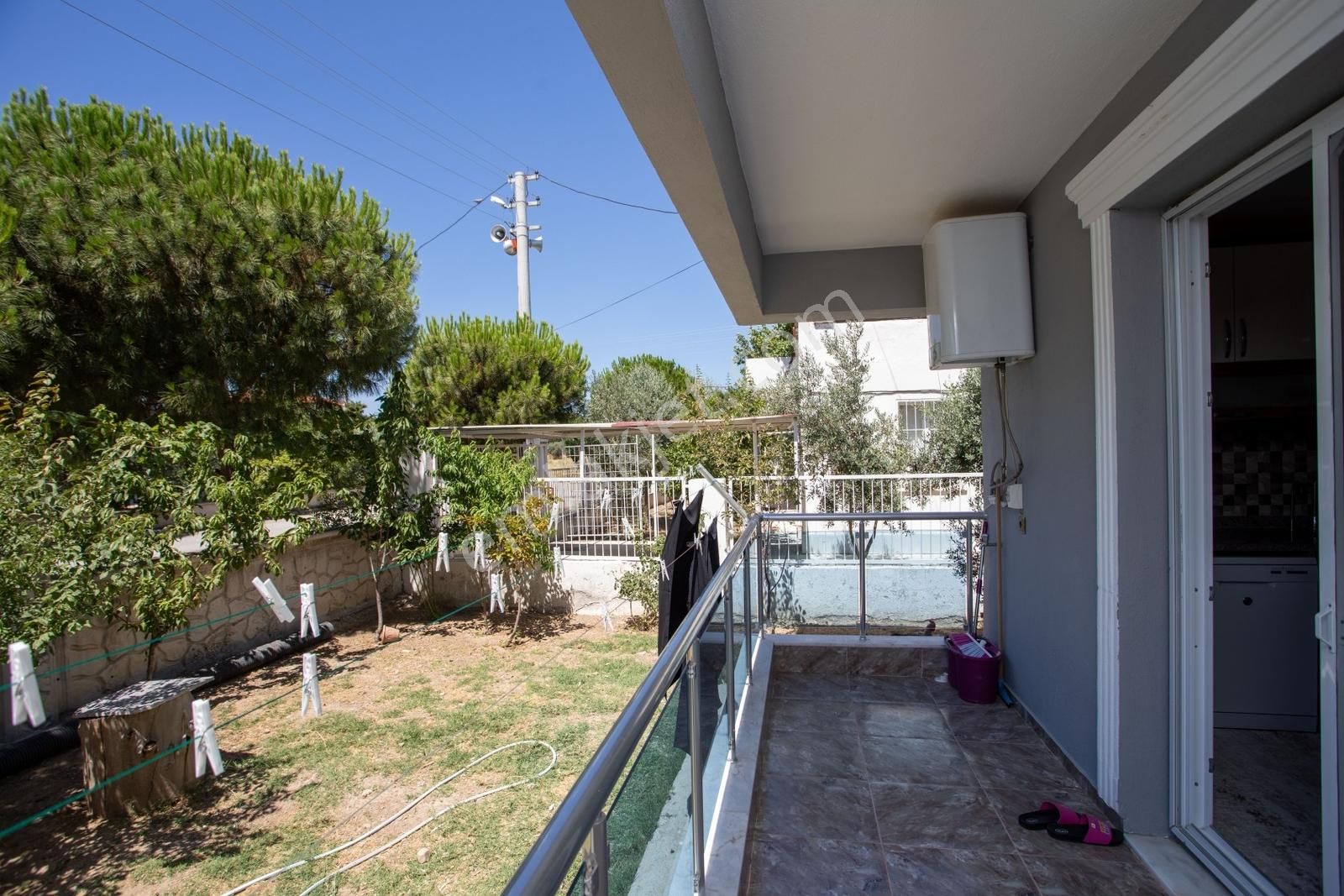 Foça Hacıveli Mah. Satılık Müstakil Bahçeli Bina - Görsel 12