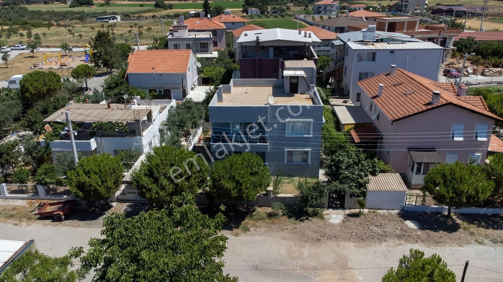 Foça Hacıveli Mah. Satılık Müstakil Bahçeli Bina - Görsel 22