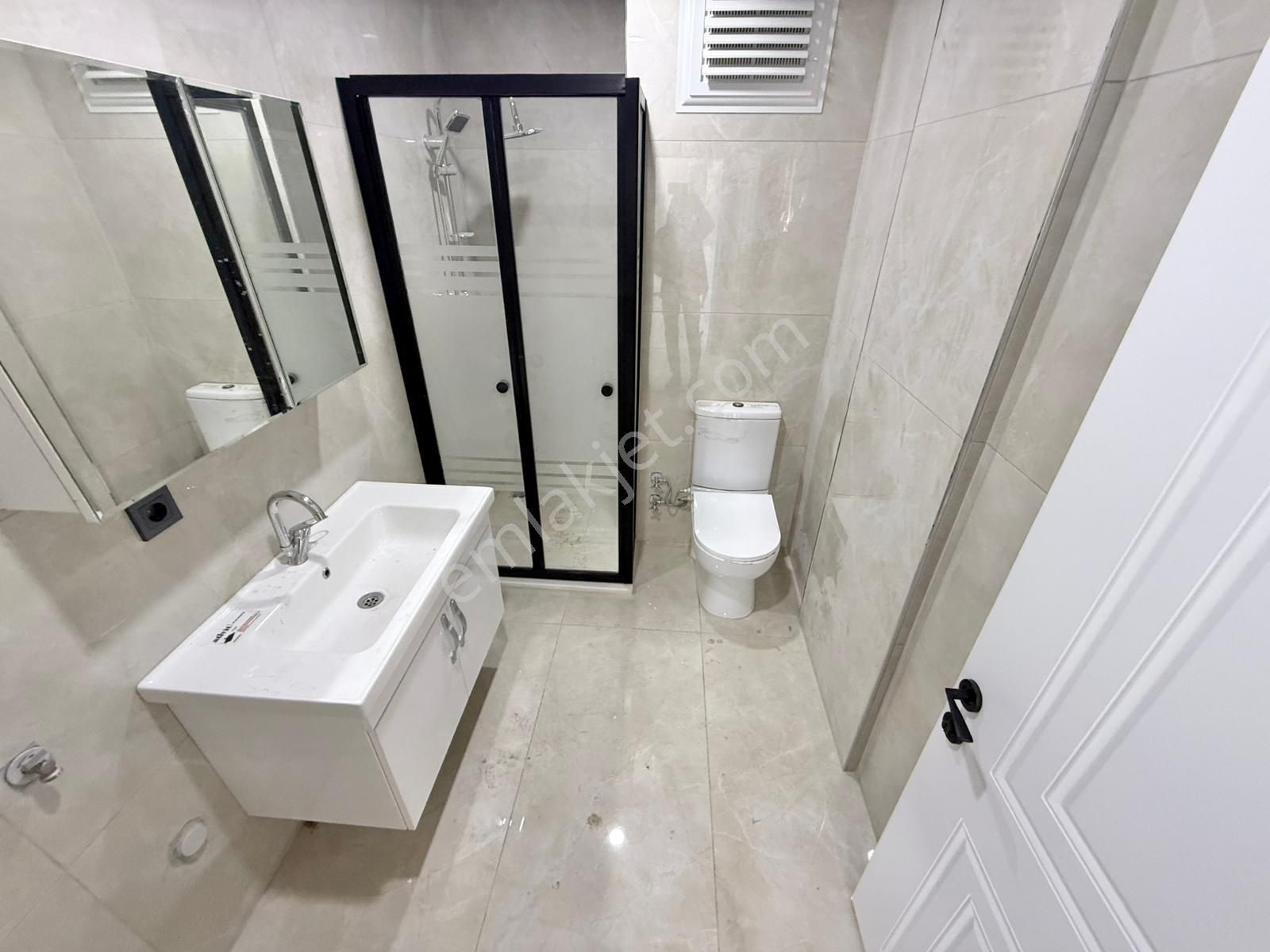 Yükselden Badem Alanında Yerden Isıtma 2+1 Asansörlü Sıfır Daire - Görsel 14