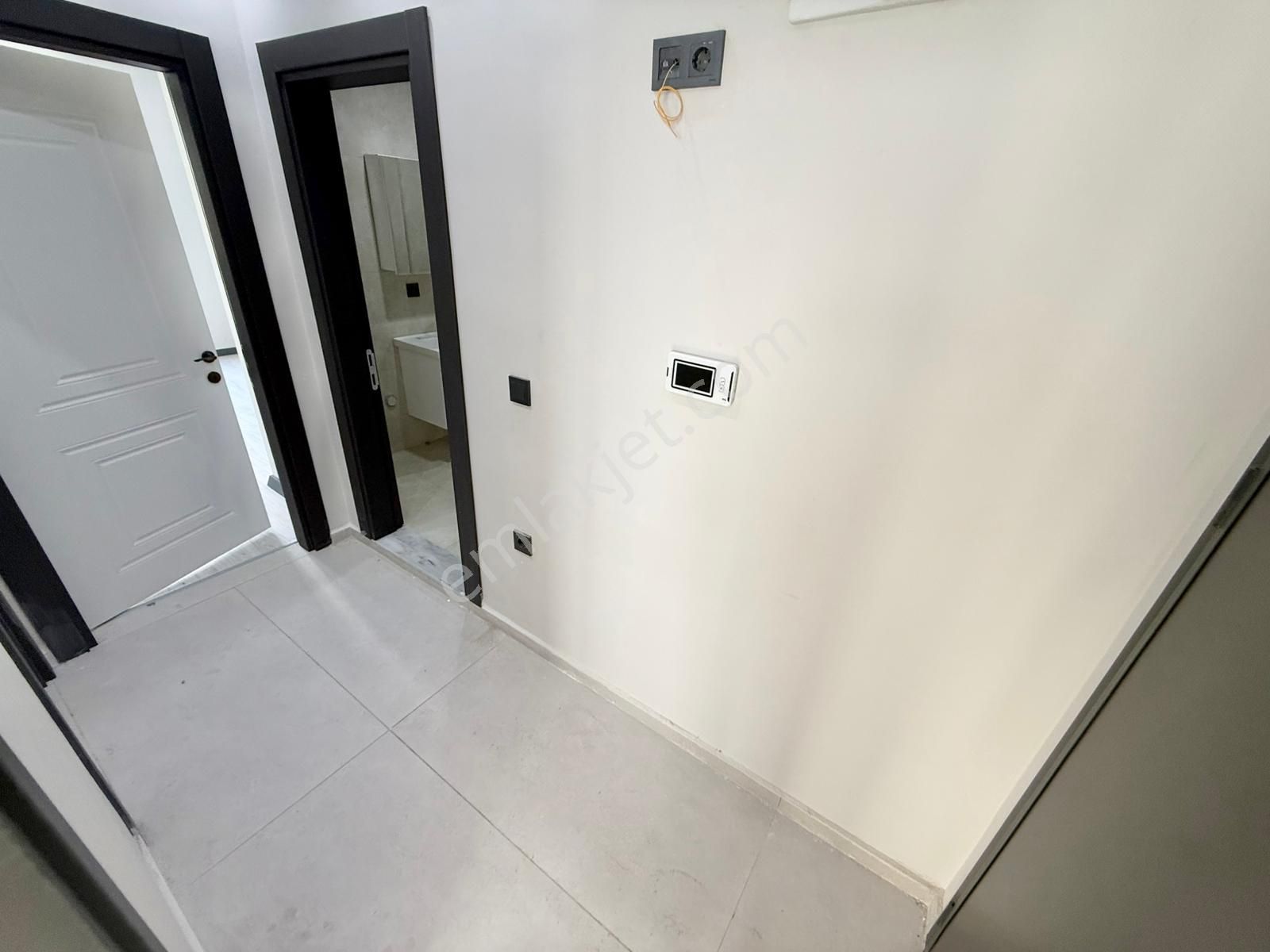 Yükselden Badem Alanında Yerden Isıtma 2+1 Asansörlü Sıfır Daire - Görsel 22