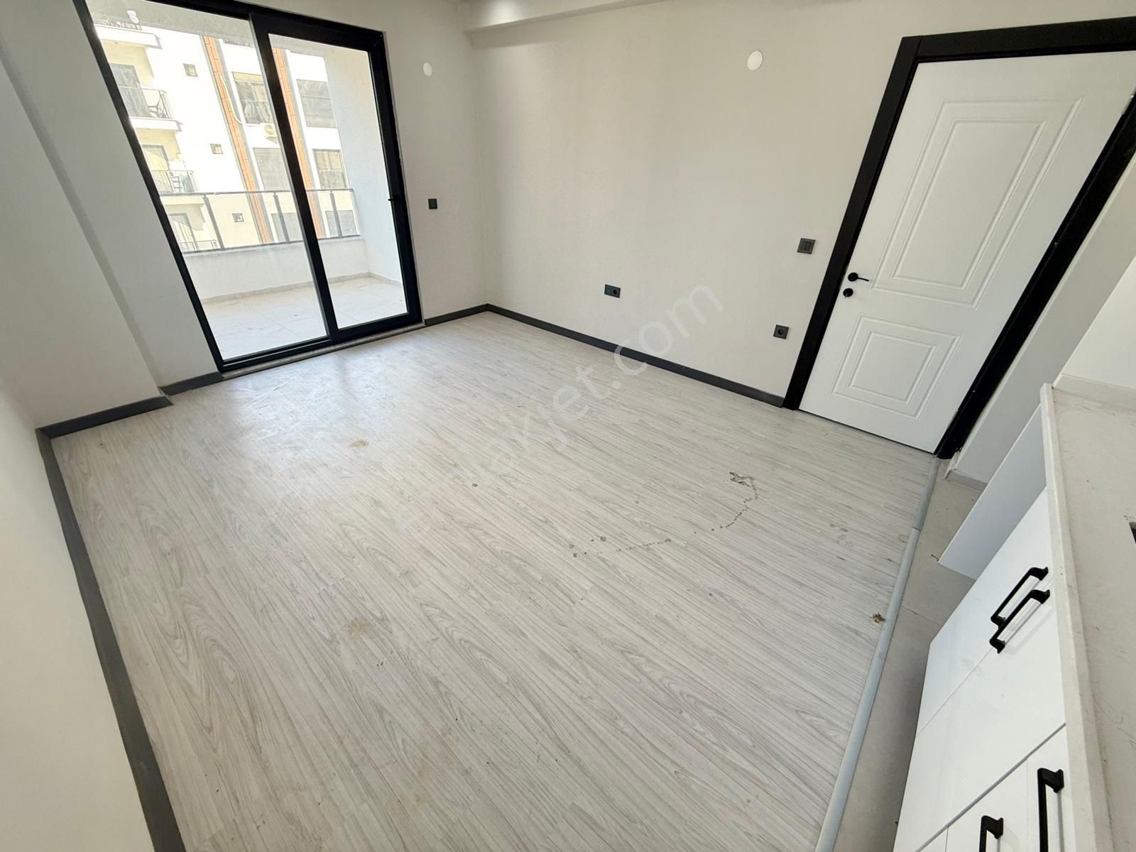 Yükselden Badem Alanında Yerden Isıtma 2+1 Asansörlü Sıfır Daire - Görsel 4