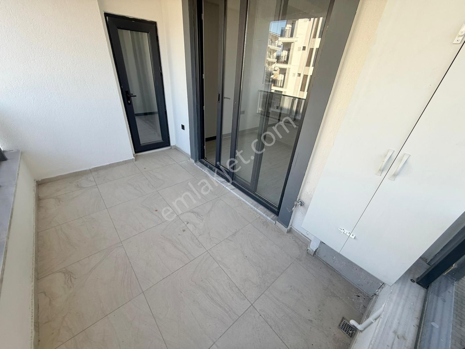 Yükselden Badem Alanında Yerden Isıtma 2+1 Asansörlü Sıfır Daire - Görsel 7