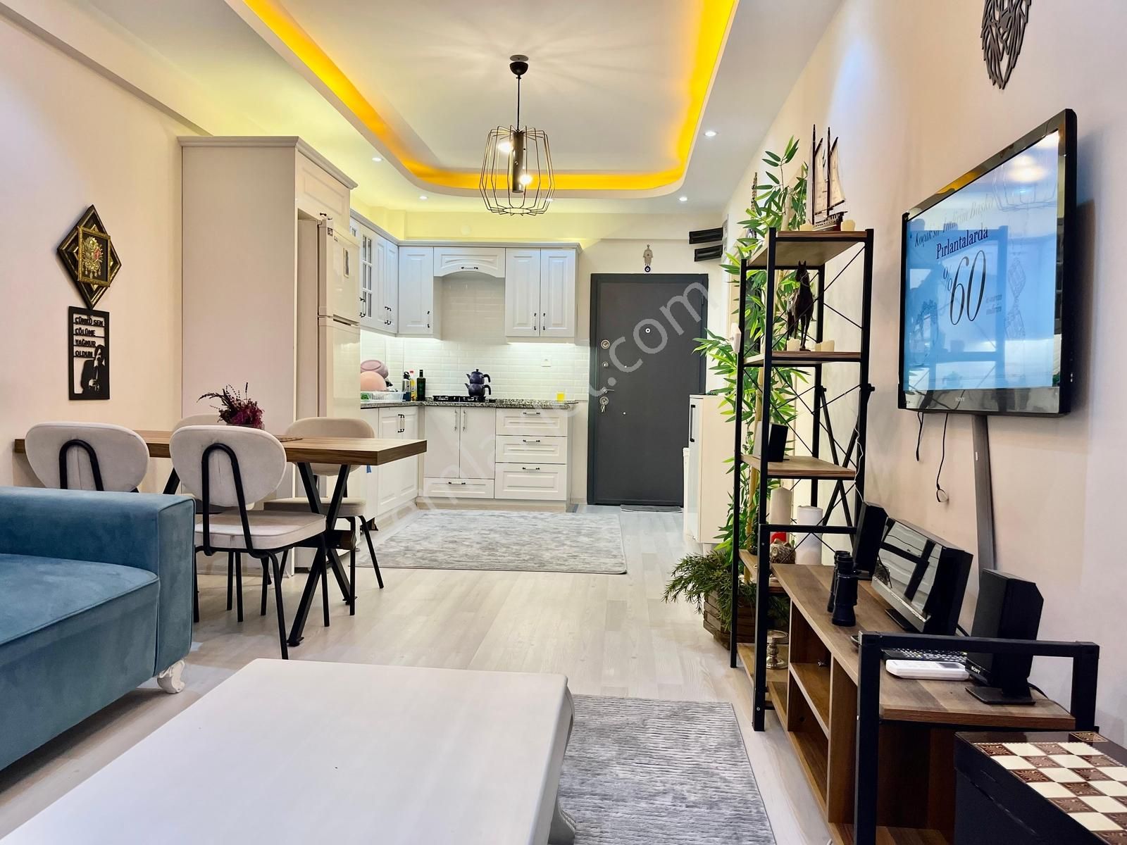 Foça Kazım Dirik Mah. Kiralık Eşyalı Teraslı Daire - Görsel 11