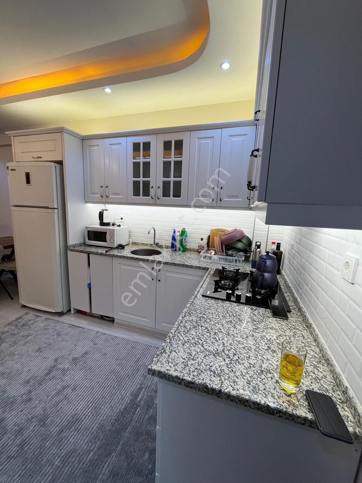 Foça Kazım Dirik Mah. Kiralık Eşyalı Teraslı Daire - Görsel 5