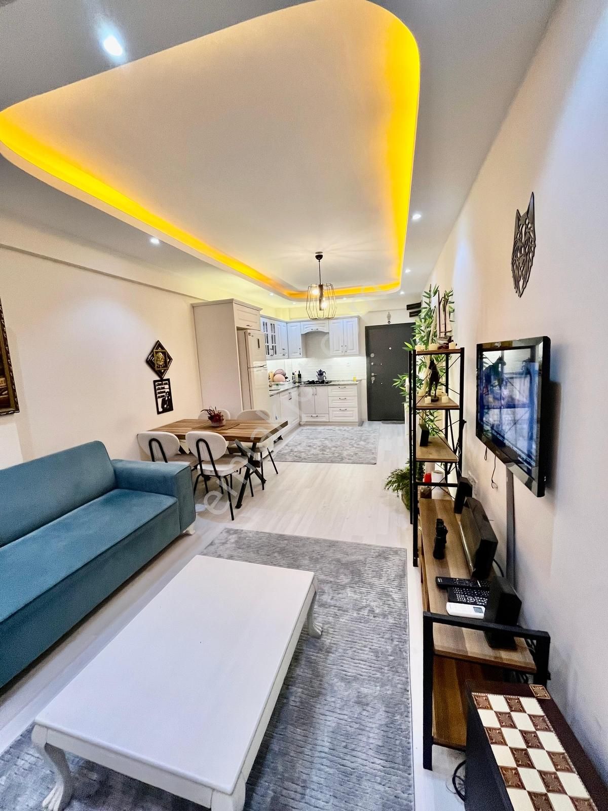 Foça Kazım Dirik Mah. Kiralık Eşyalı Teraslı Daire - Görsel 18