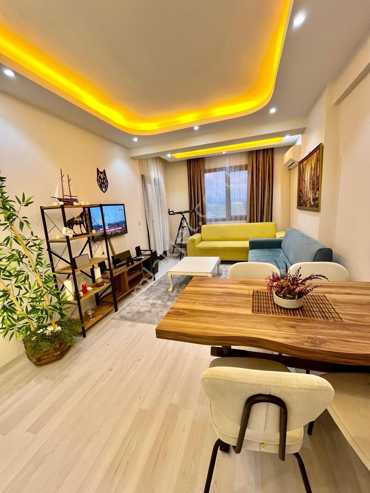 Foça Kazım Dirik Mah. Kiralık Eşyalı Teraslı Daire - Görsel 15