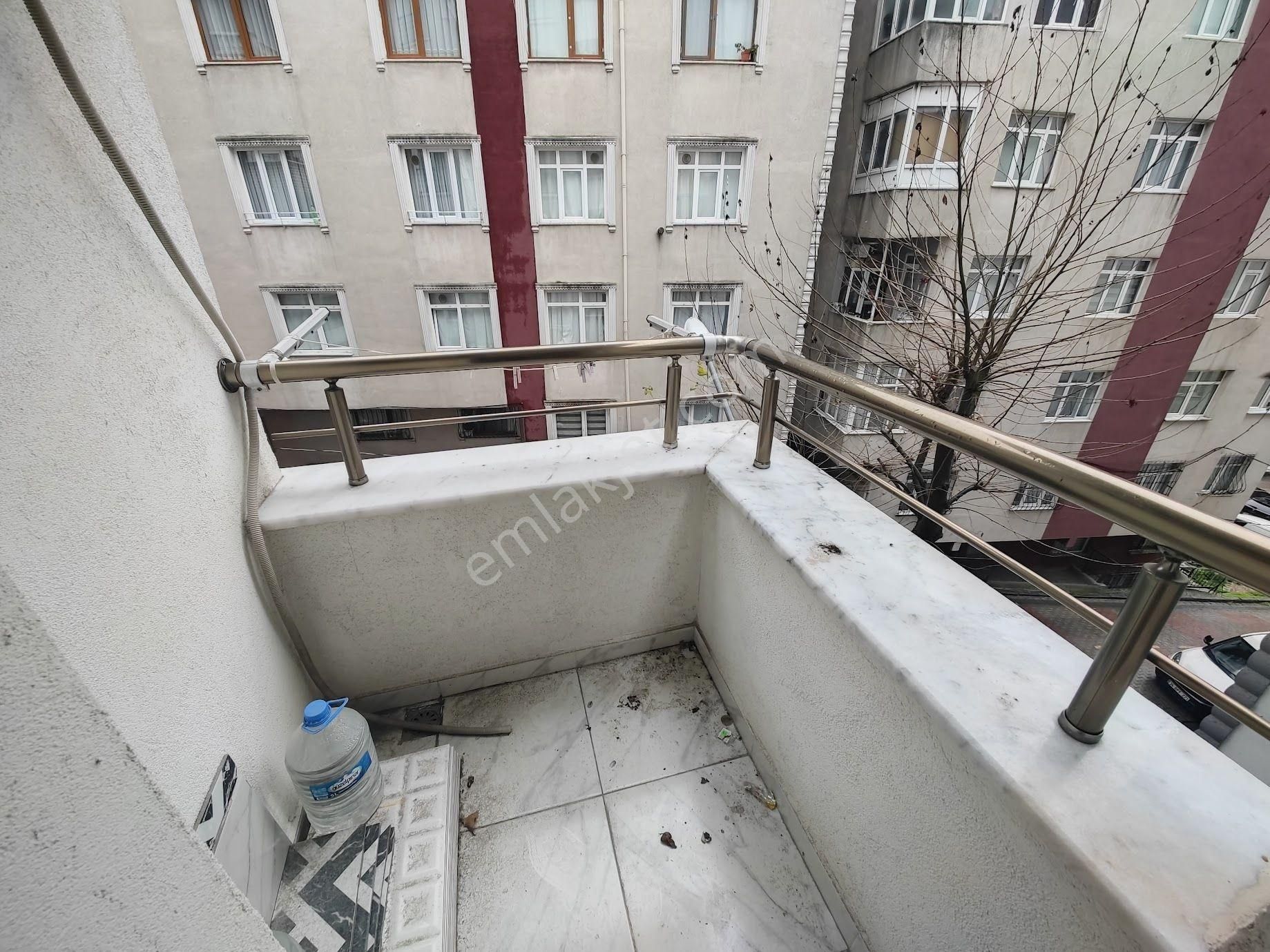 Yıldız Emlaktan Metro E5 Yakını Otoparklı 90m2 2+1 Kiralık Daire - Görsel 5