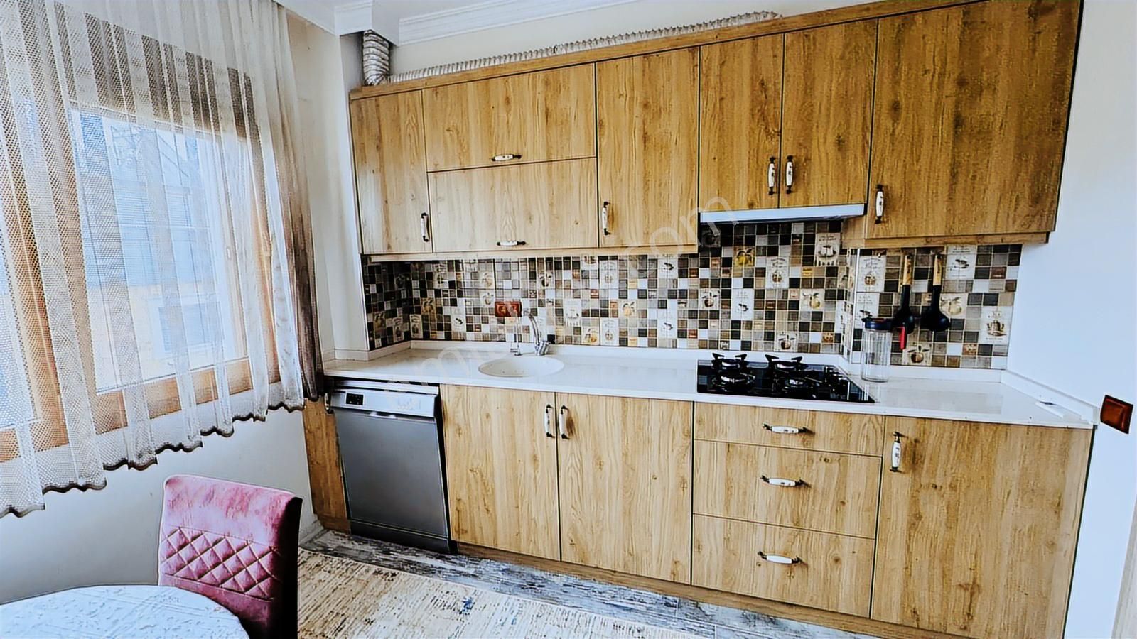 Foça Kazım Dirik Mah. Eşyalı Kiralık 3+1 Kapalı Mutfaklı Daire - Görsel 31