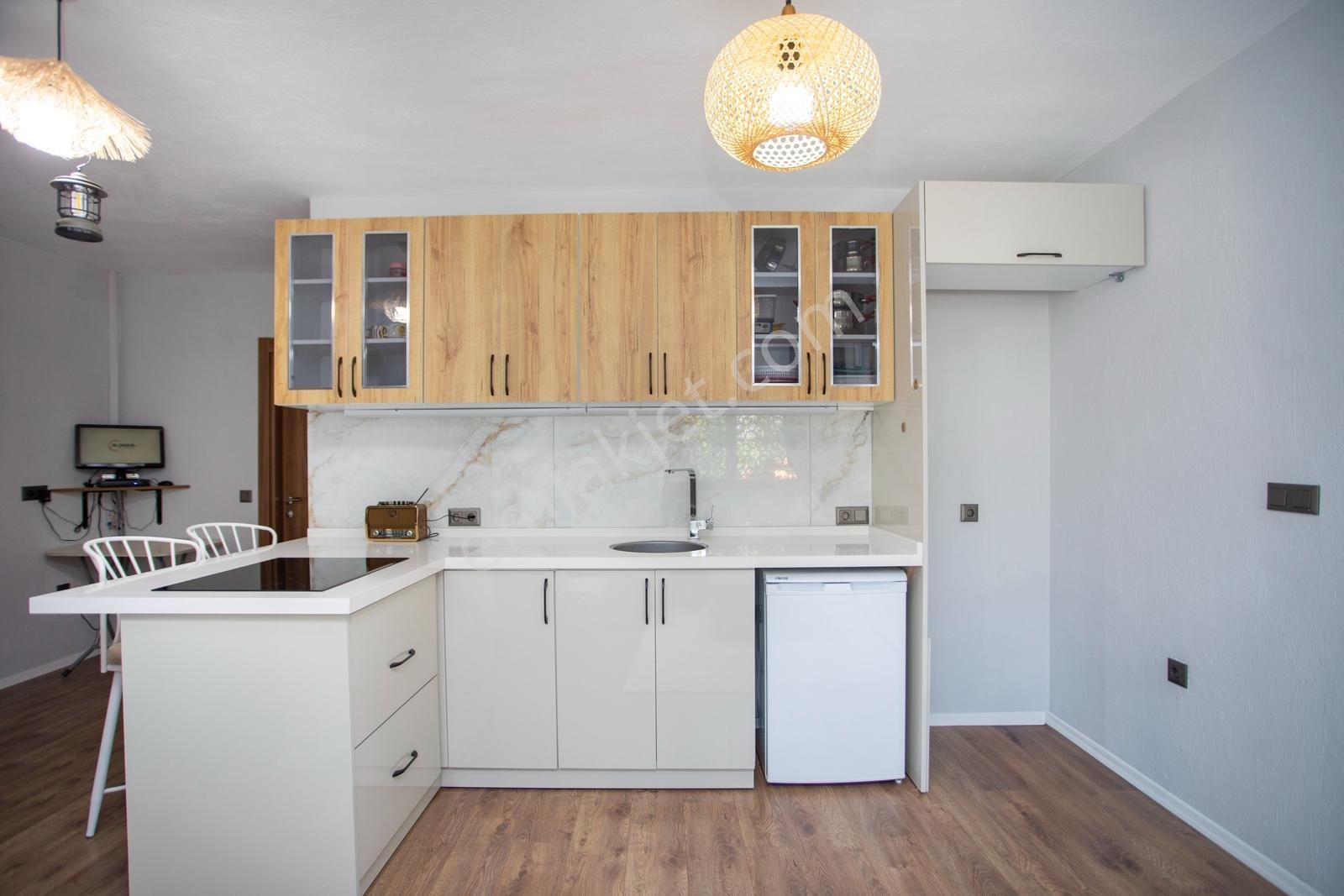 Helvacı Foça-izmir Karayolu Üzeri Satılık Tarla Ve Bağ Evi - Görsel 28