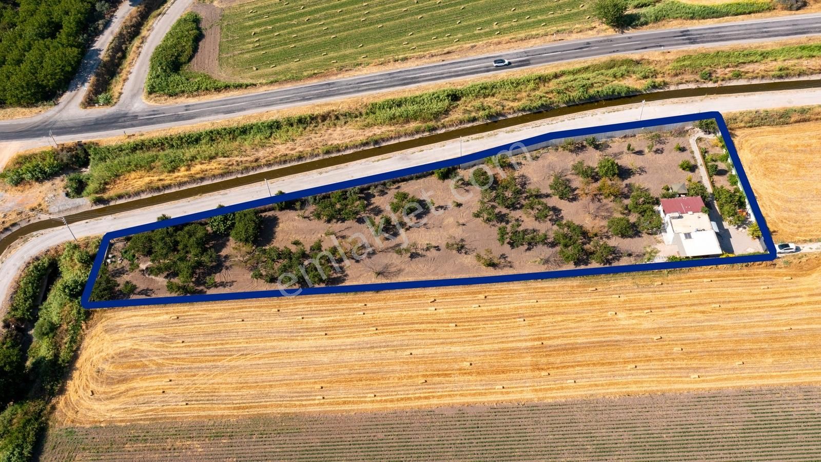 Helvacı Foça-izmir Karayolu Üzeri Satılık Tarla Ve Bağ Evi - Görsel 35