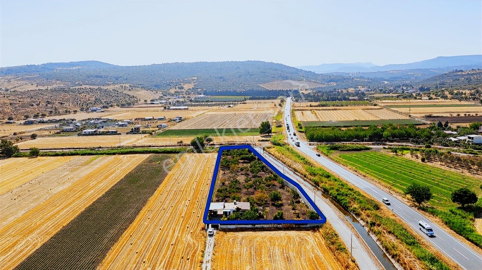 Helvacı Foça-izmir Karayolu Üzeri Satılık Tarla Ve Bağ Evi - Görsel 15