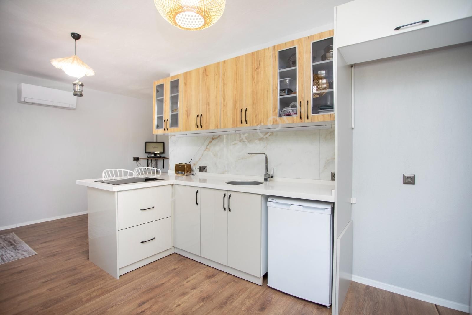 Helvacı Foça-izmir Karayolu Üzeri Satılık Tarla Ve Bağ Evi - Görsel 17