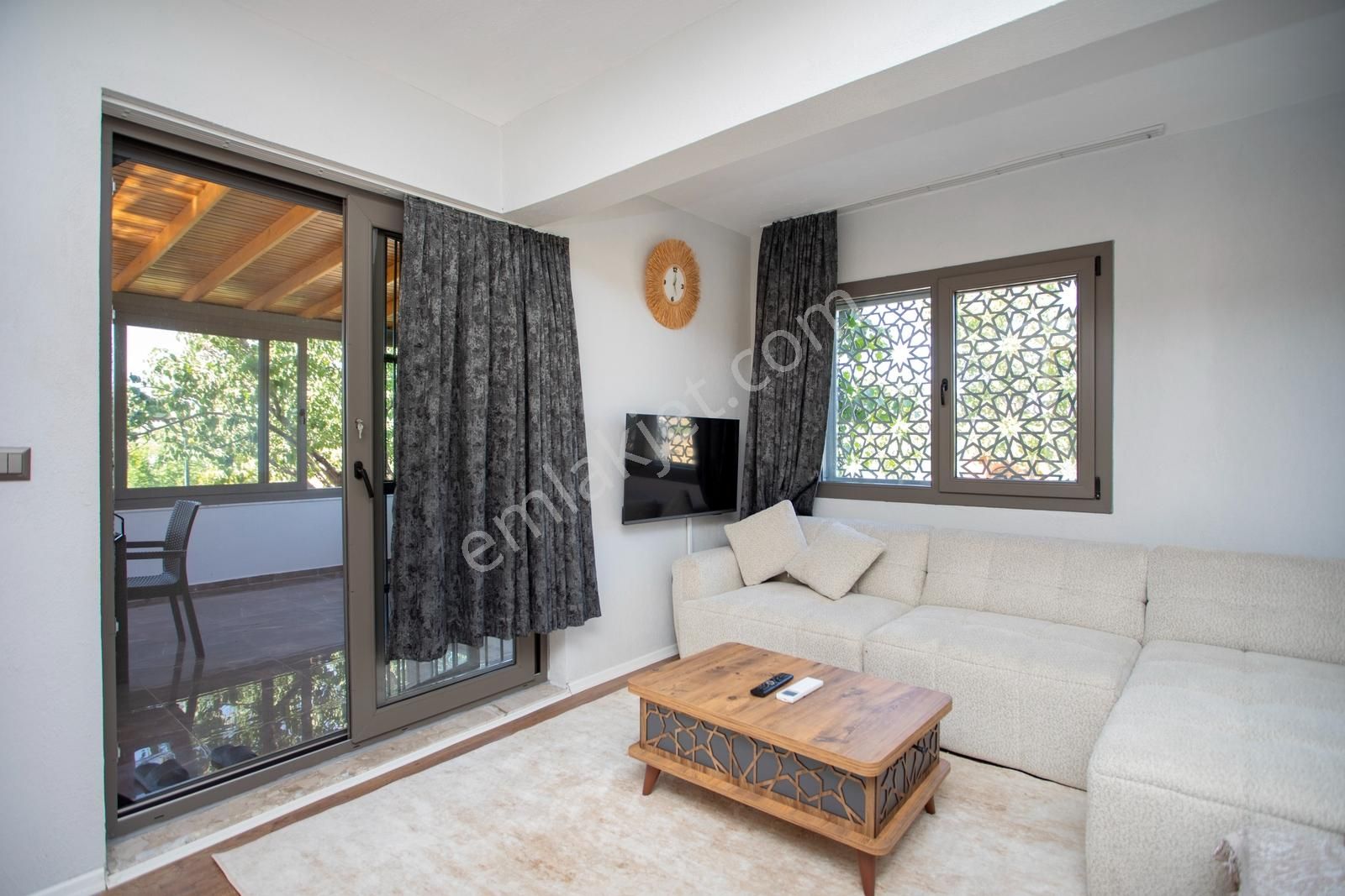 Helvacı Foça-izmir Karayolu Üzeri Satılık Tarla Ve Bağ Evi - Görsel 9