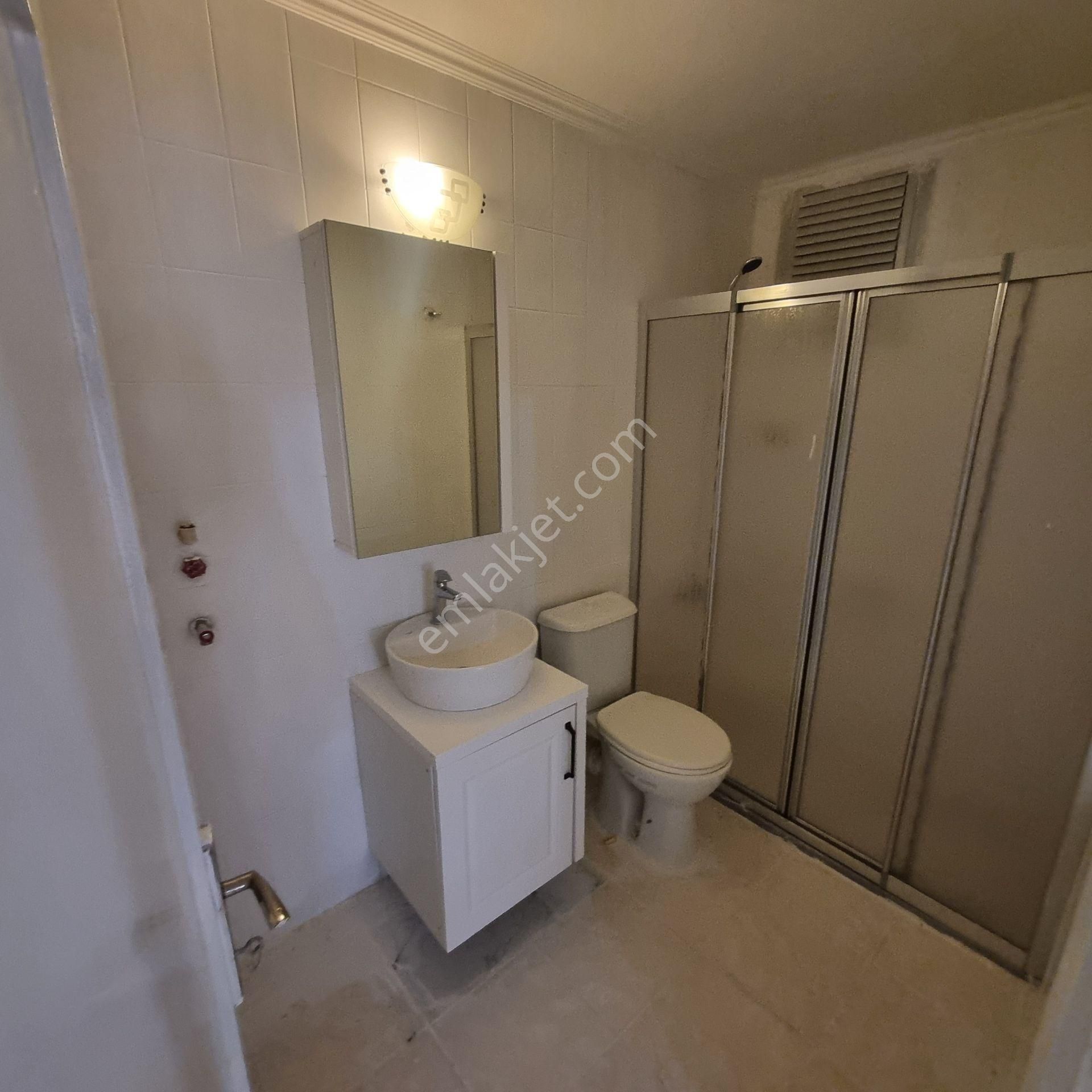 Bostanlı Mahallesi’nde Merkezi Konumda Kiralık 3+1 Daire - Görsel 24