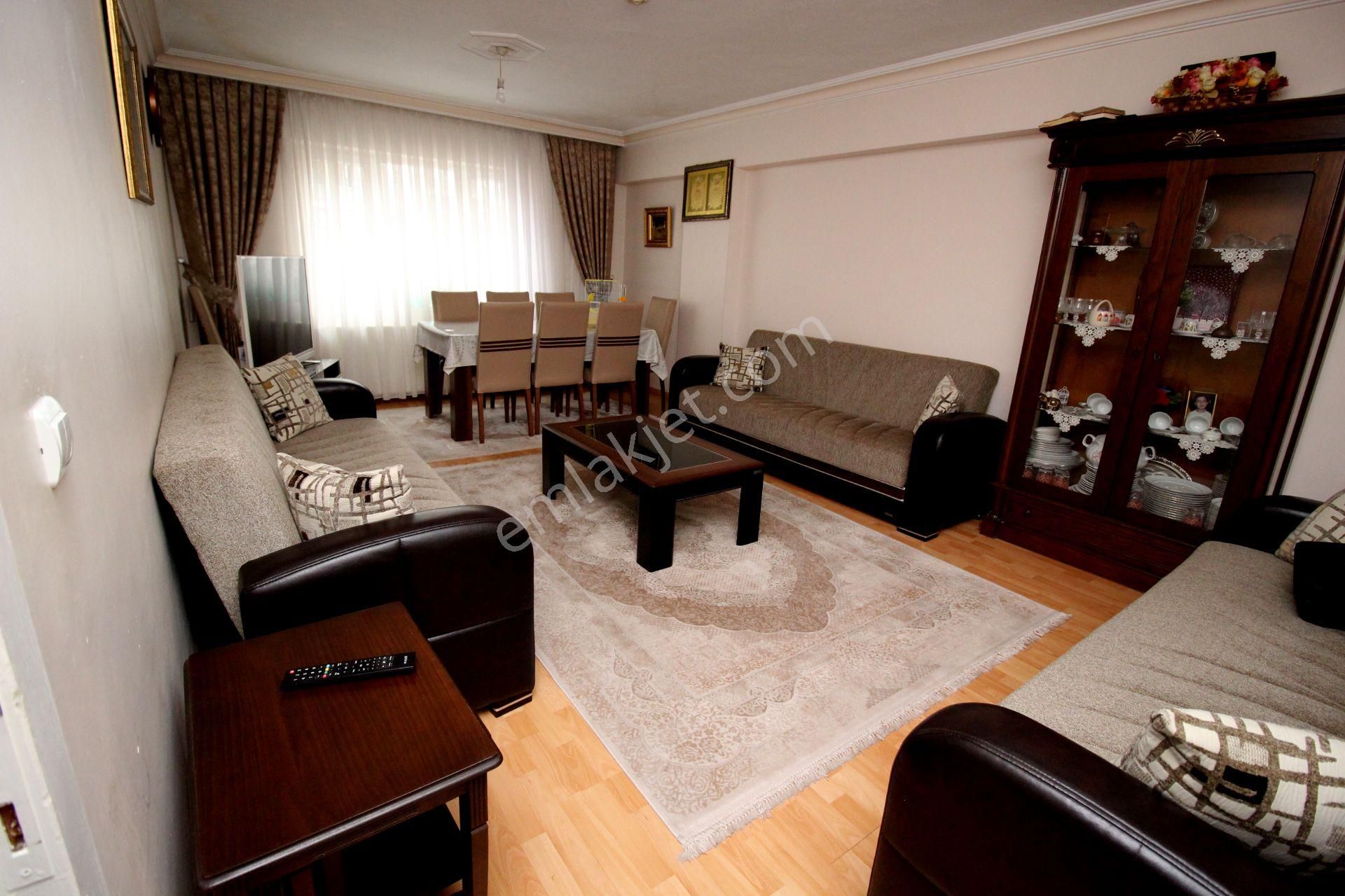 Emre Emlak'tan Atakent'te Arakat Ön Cephe 3+1 Satılık Daire