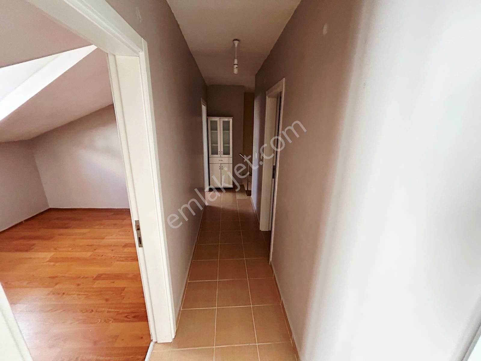 Çok Geniş Ve Kullanışlı Mtro Yakını 3+1 Dubleks - Görsel 33