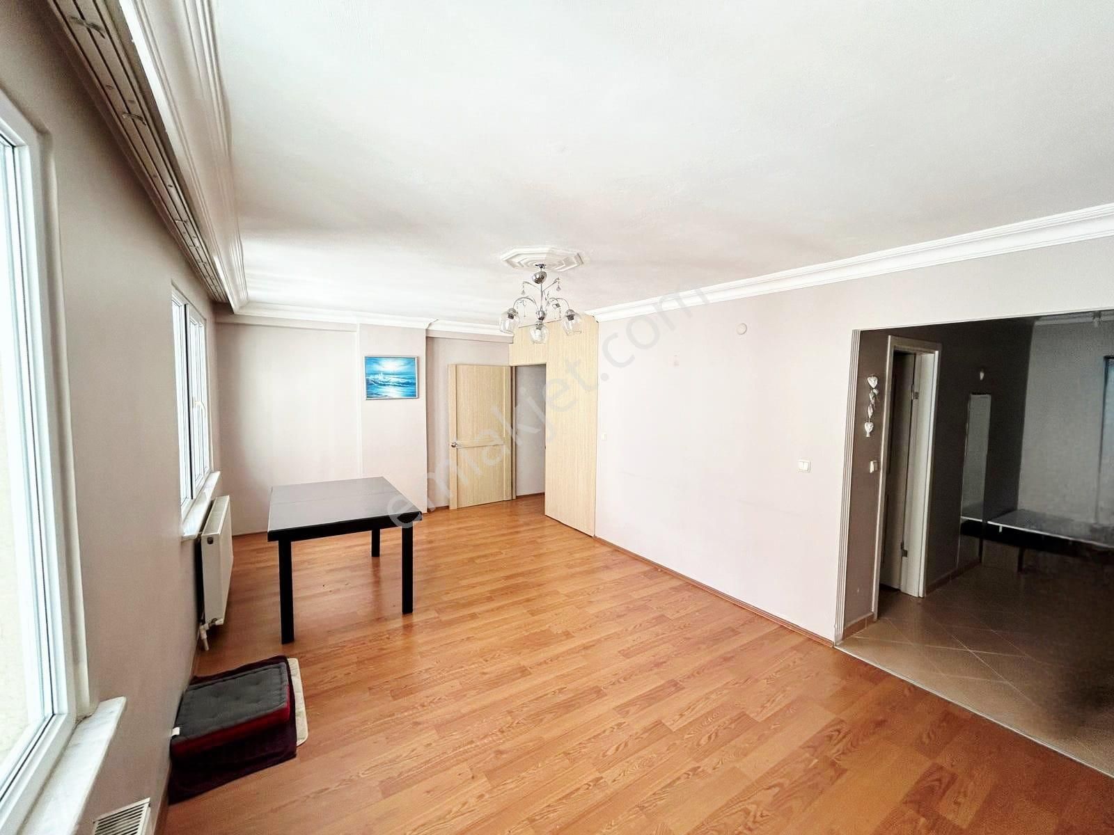 Çok Geniş Ve Kullanışlı Mtro Yakını 3+1 Dubleks - Görsel 7