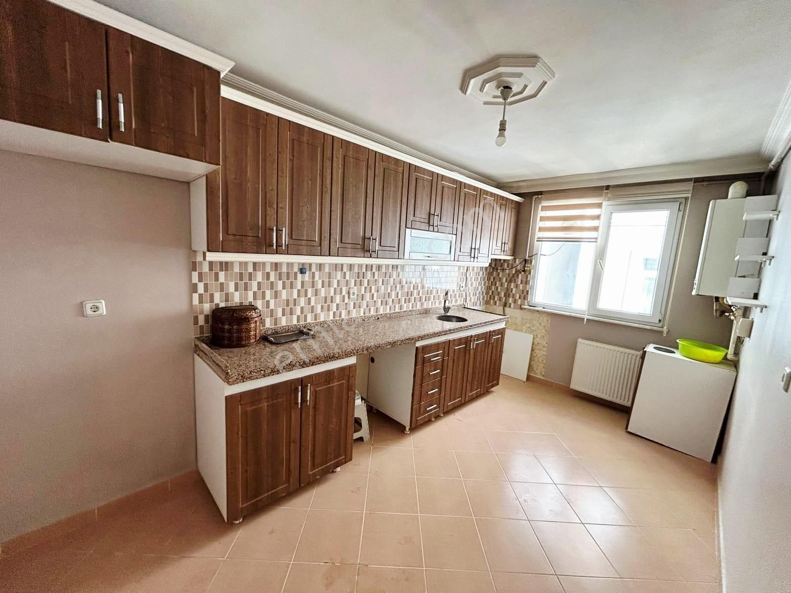 Çok Geniş Ve Kullanışlı Mtro Yakını 3+1 Dubleks - Görsel 5